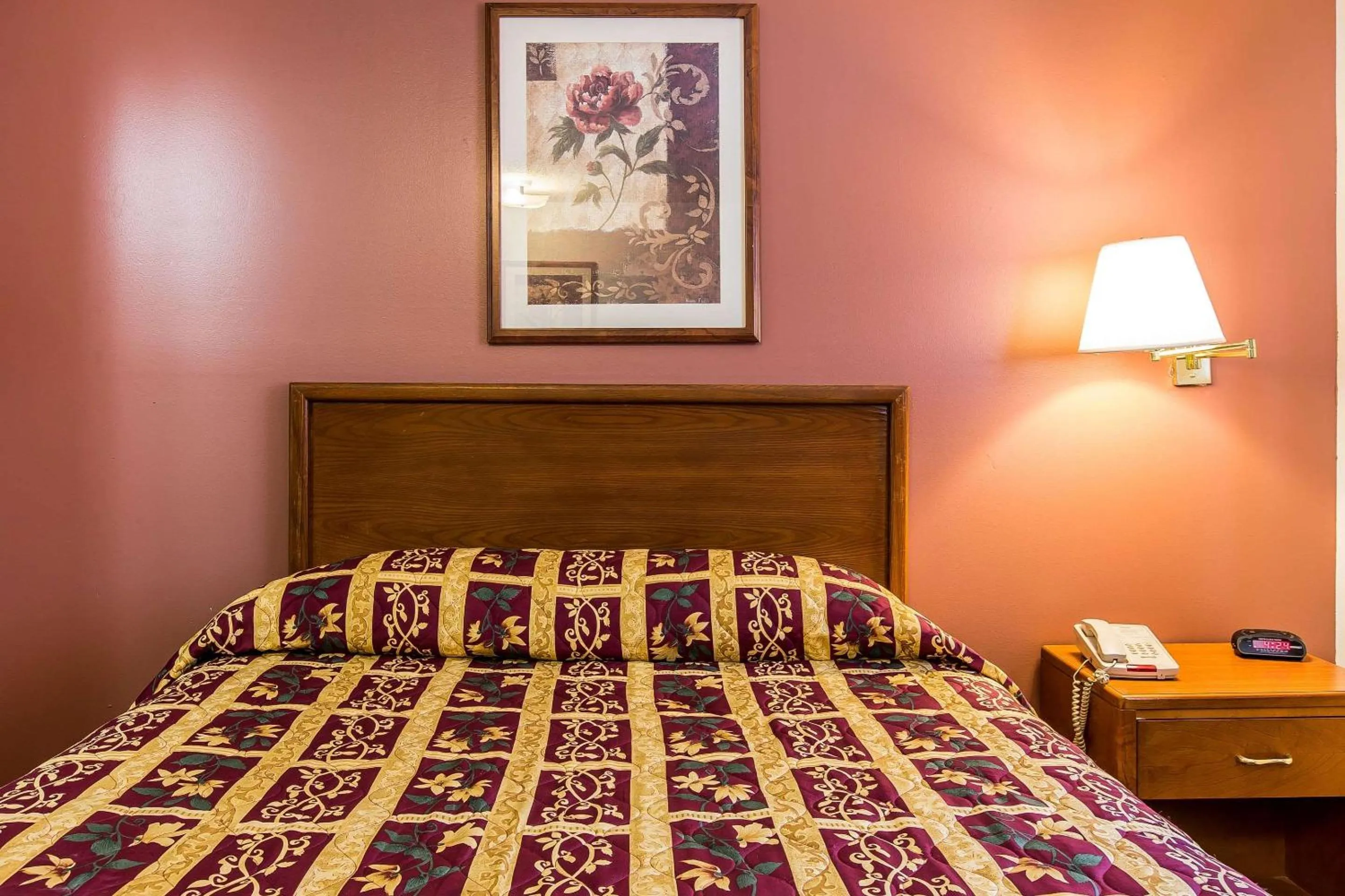 Photo of the whole room in Suburban Studios Abercorn