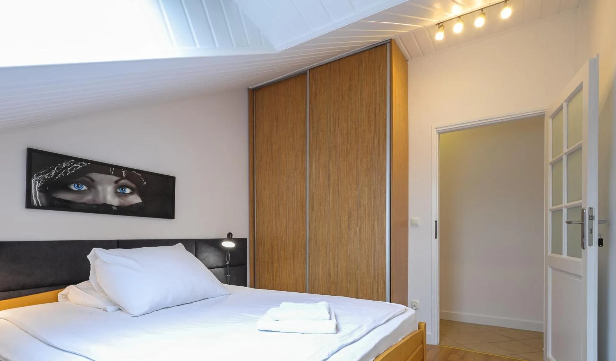 Bed in Dworek Różany Hotel & Restauracja