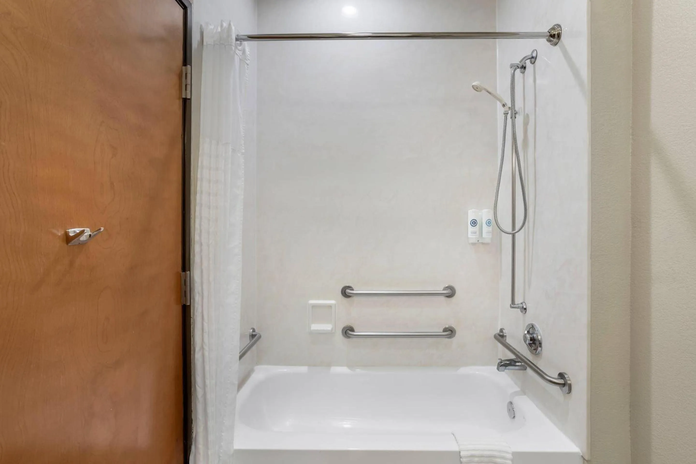 Bedroom in Comfort Suites Brenham