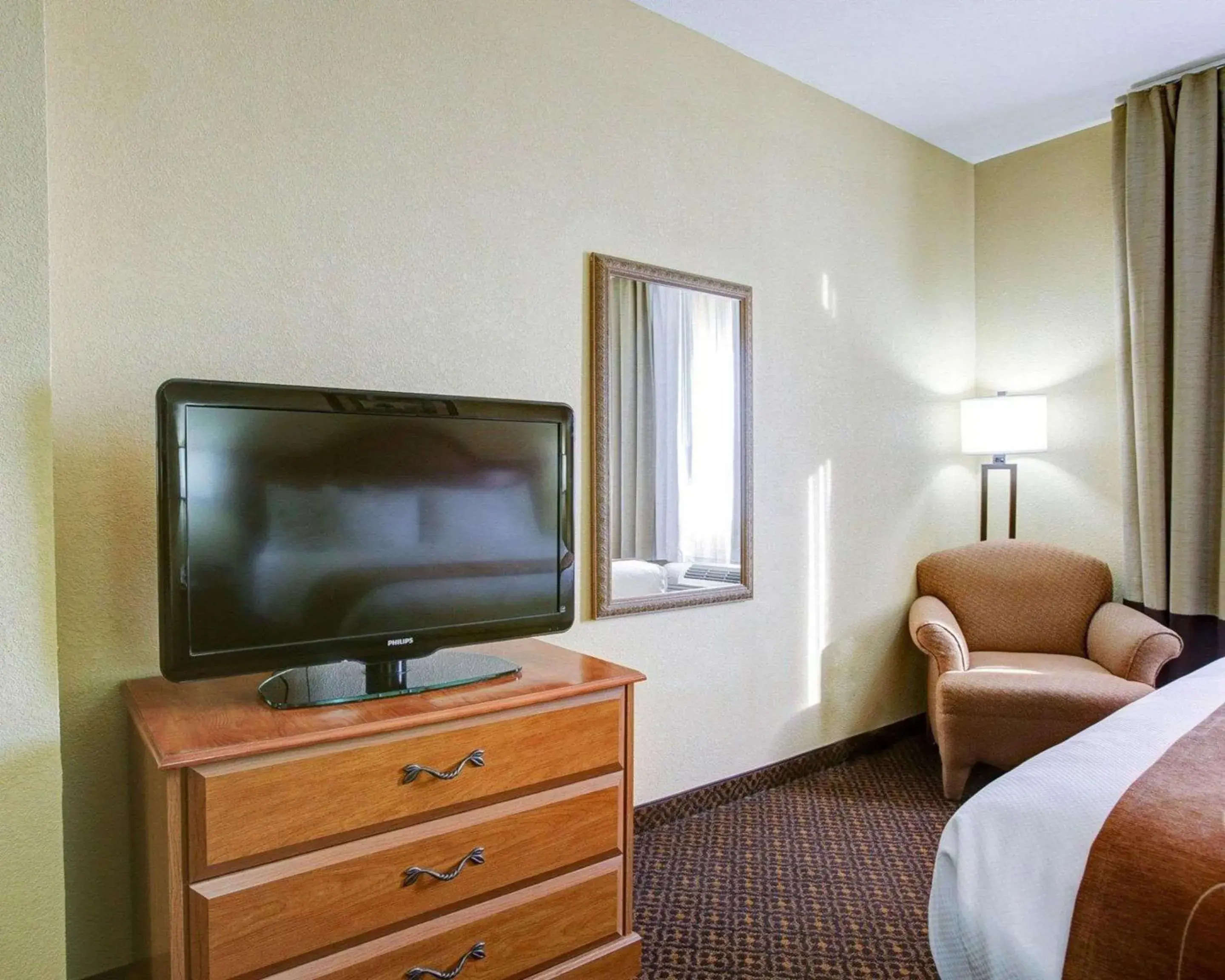 Photo of the whole room in Comfort Suites Brenham Photo of the whole room in Comfort Suites Brenham