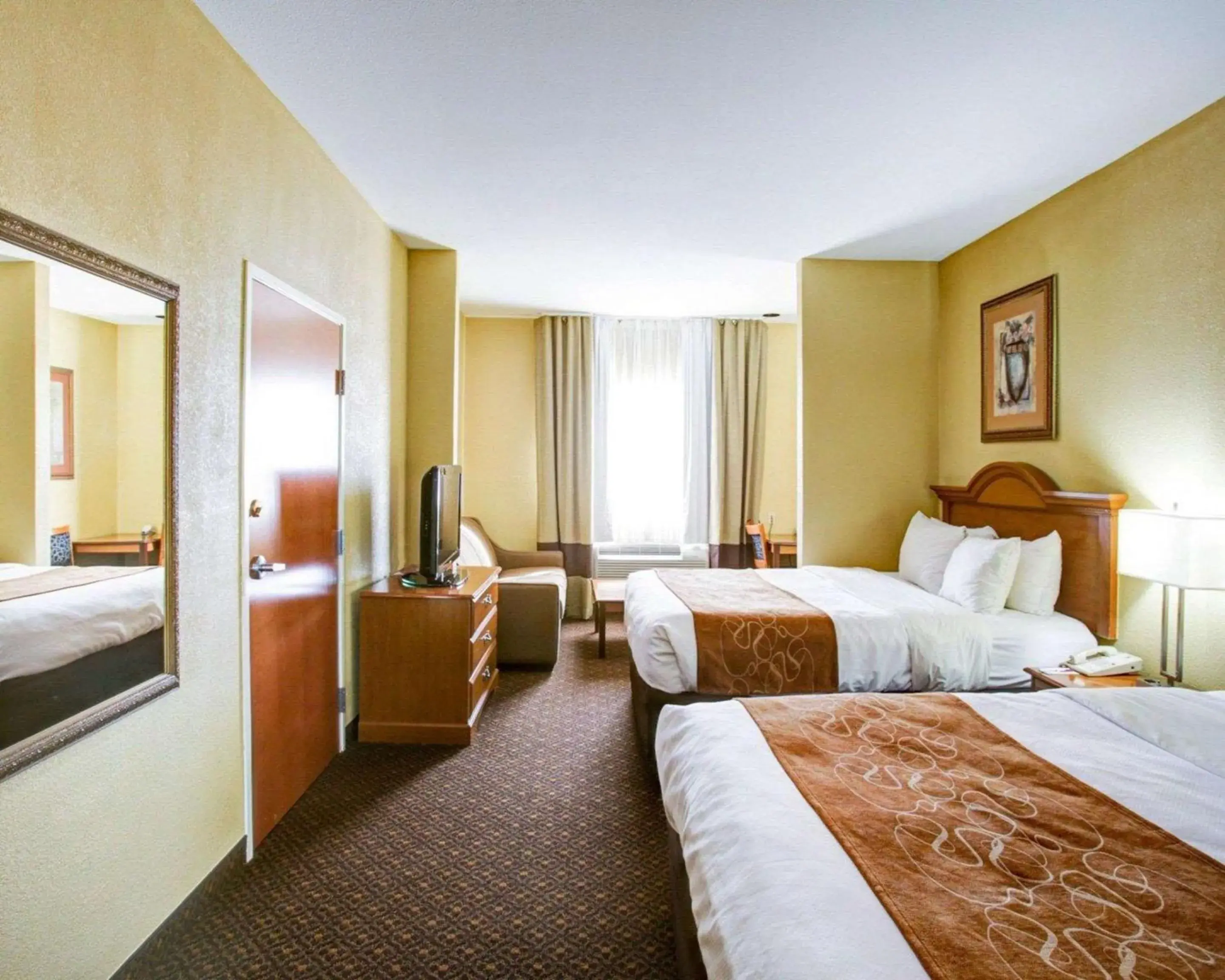 Photo of the whole room, Bed in Comfort Suites Brenham Photo of the whole room, Bed in Comfort Suites Brenham