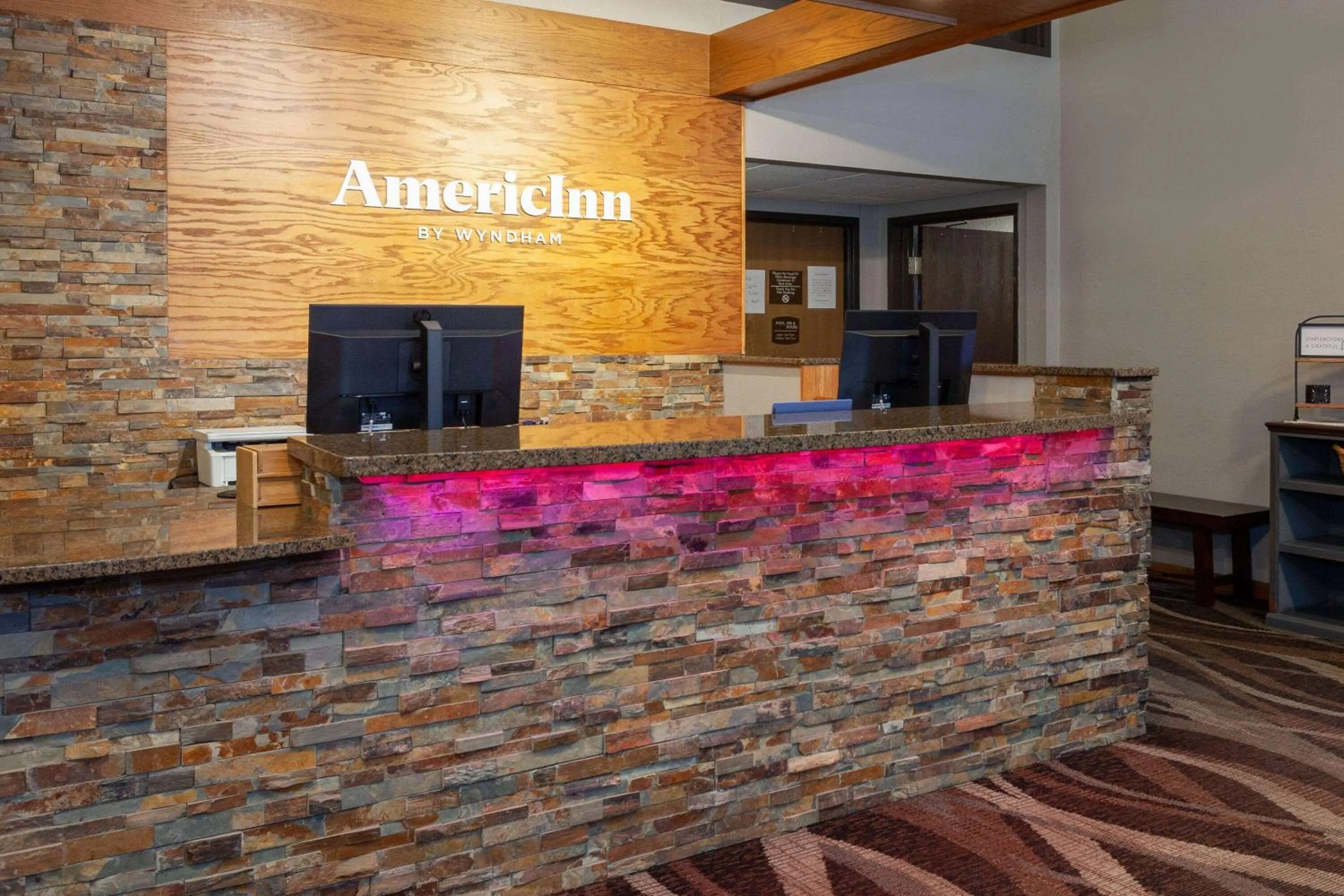Lobby or reception in AmericInn by Wyndham New Richmond