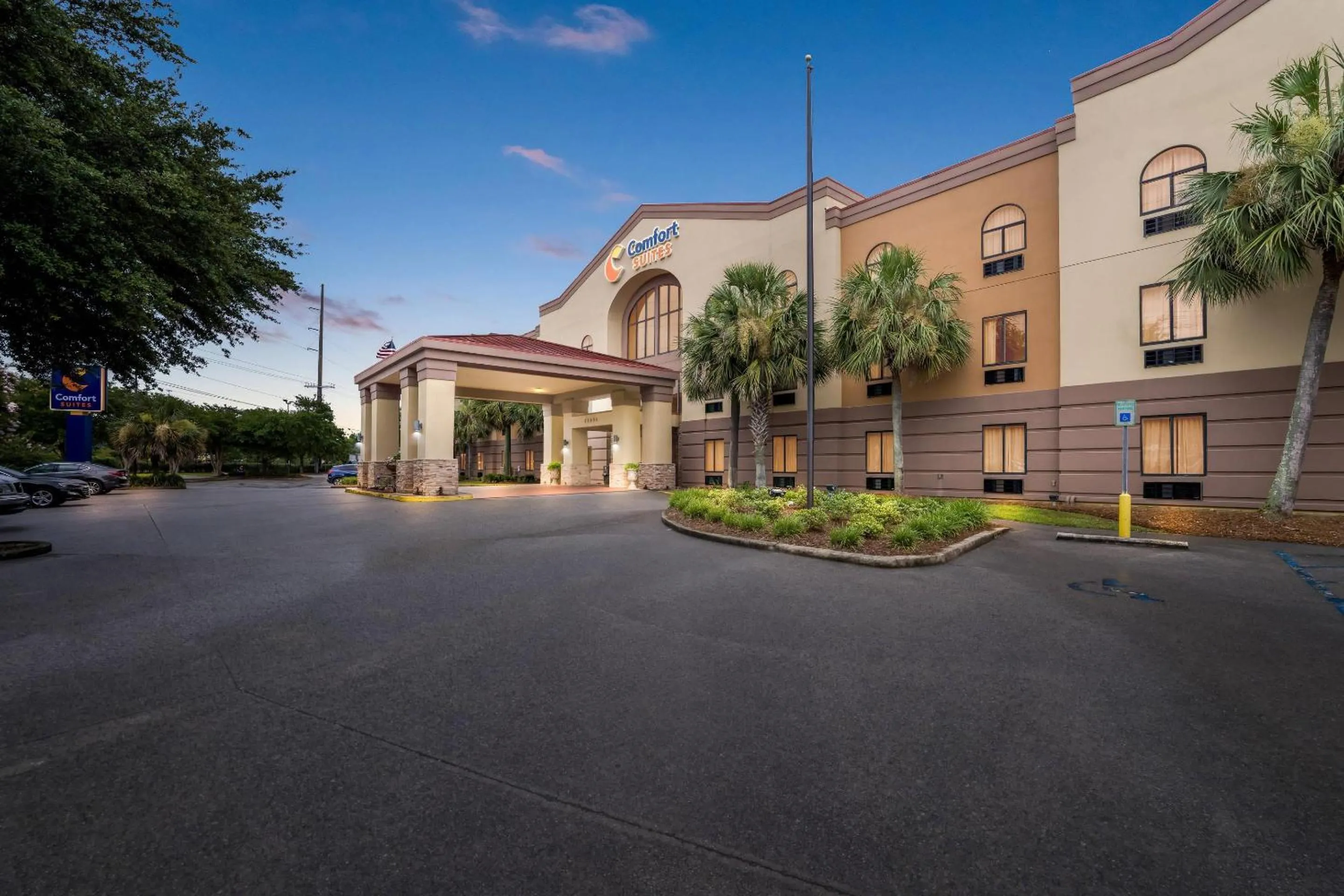 Property building in Comfort Suites Daphne - Mobile East Bay