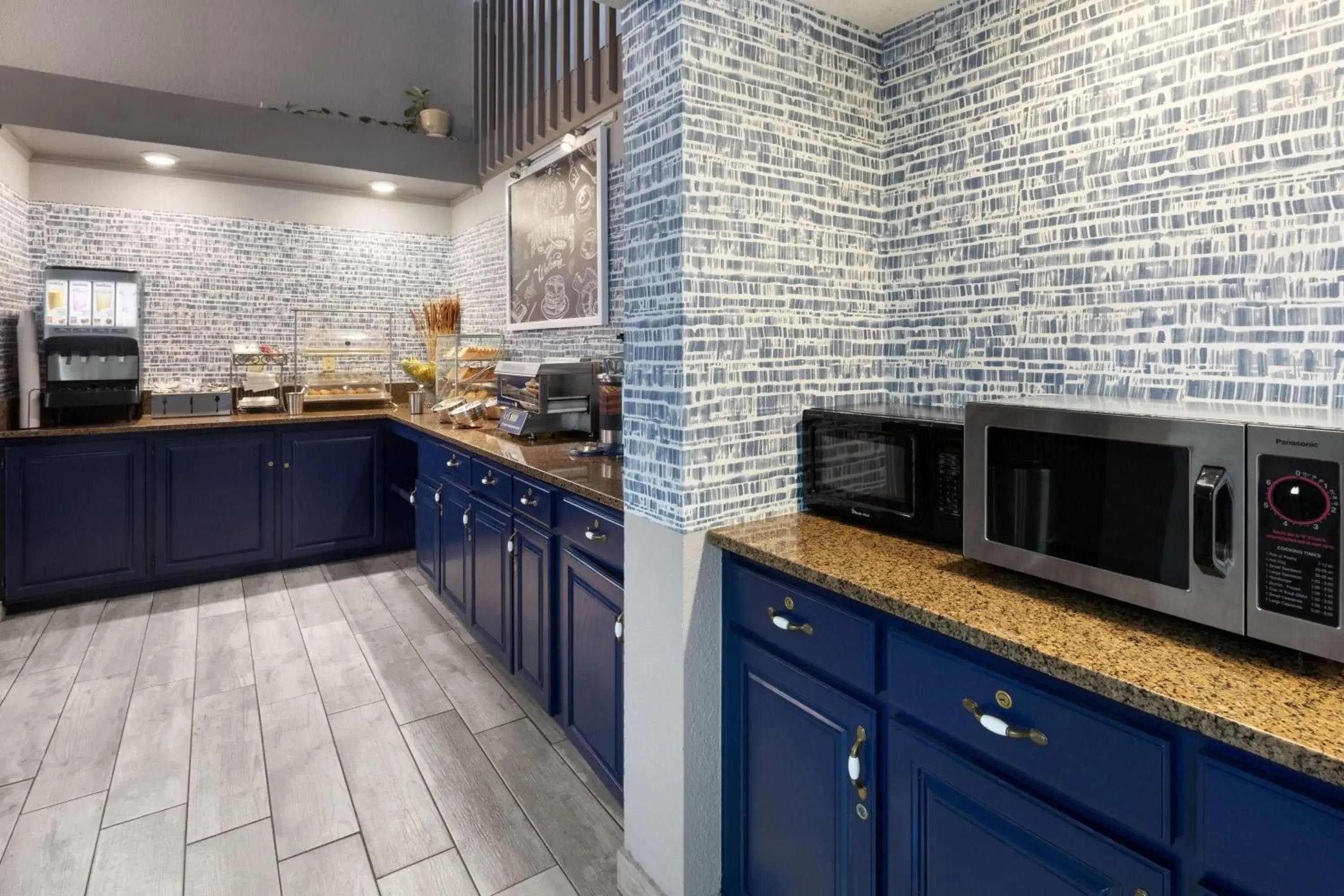 Breakfast in AmericInn by Wyndham Chippewa Falls Breakfast in AmericInn by Wyndham Chippewa Falls