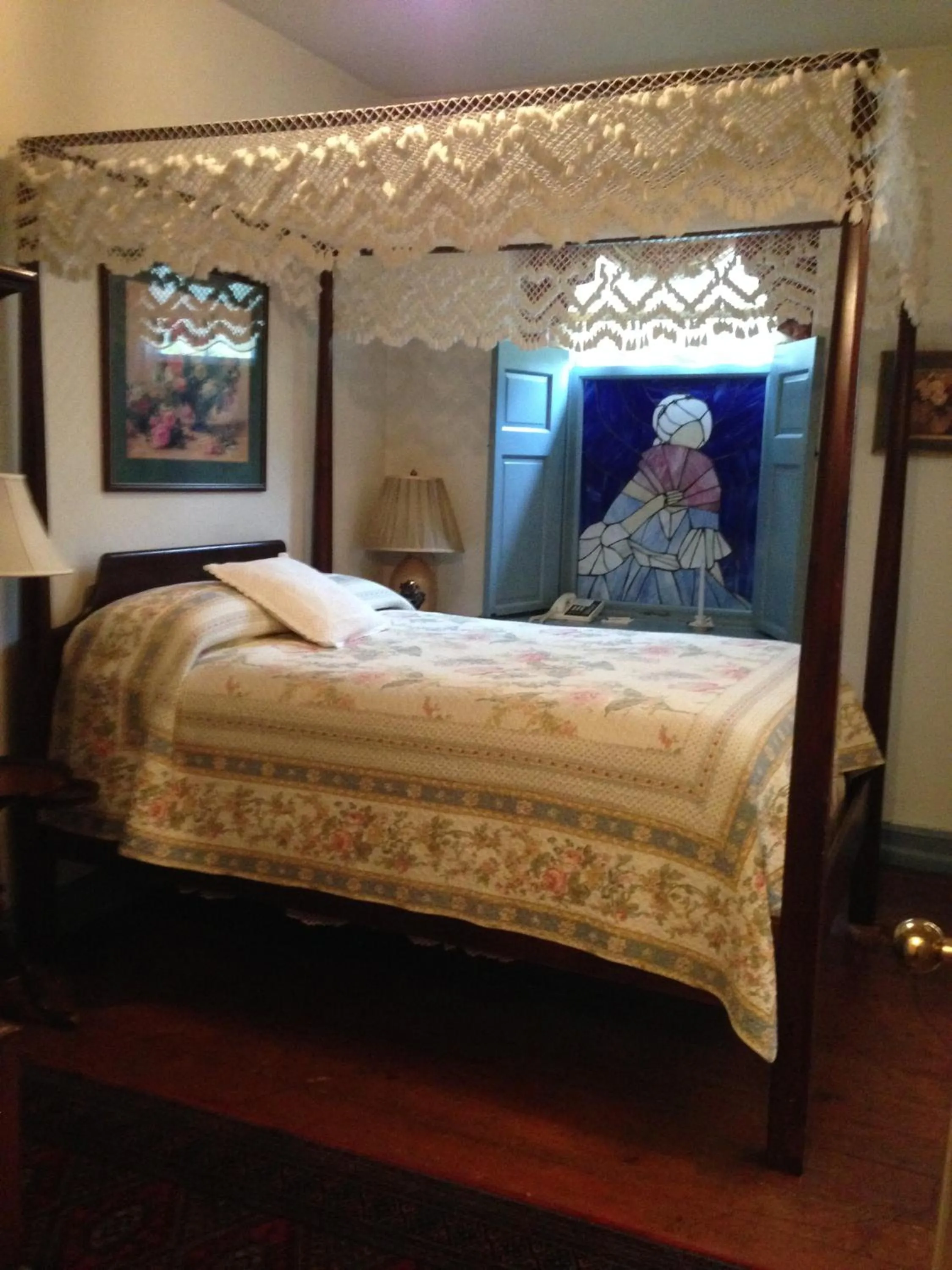 Bed in General Warren