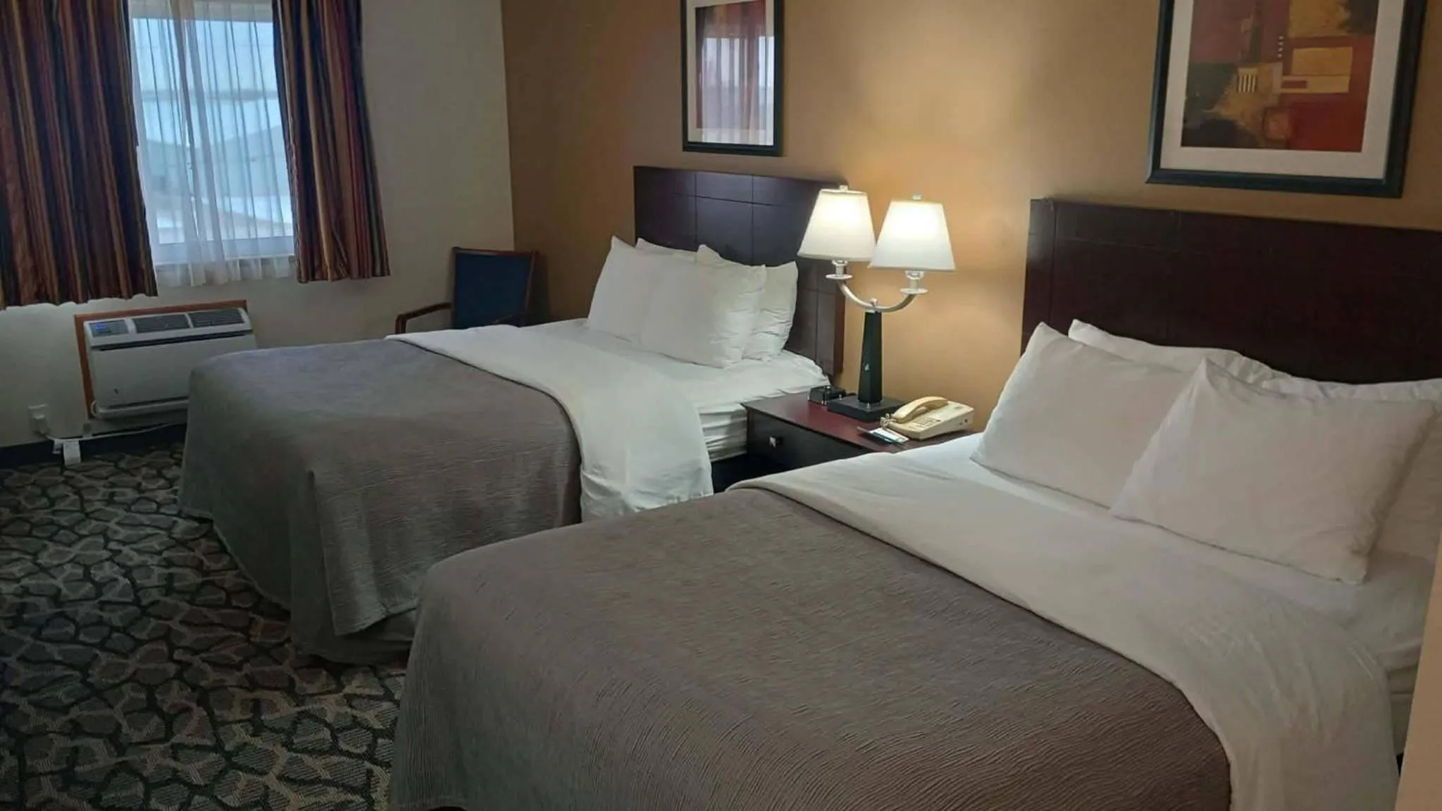 Bedroom, Bed in Quality Inn & Suites Eldridge Davenport North