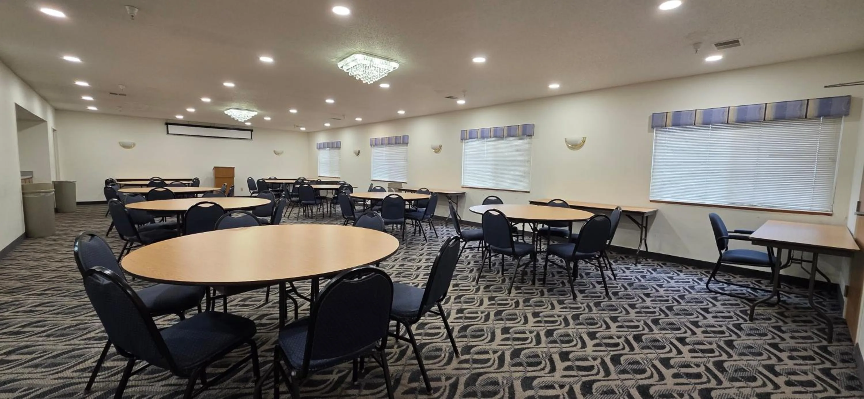 Banquet/Function facilities in Quality Inn & Suites Eldridge Davenport North