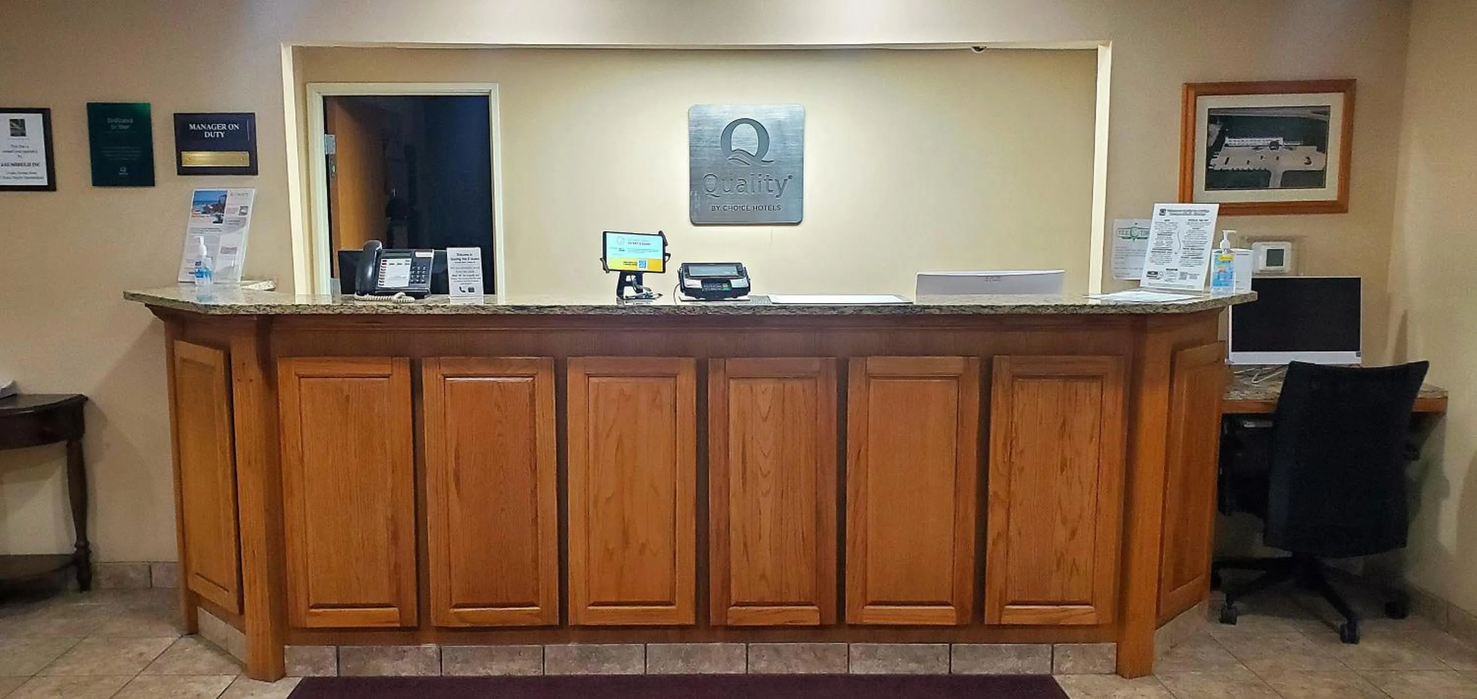 Lobby or reception in Quality Inn & Suites Eldridge Davenport North