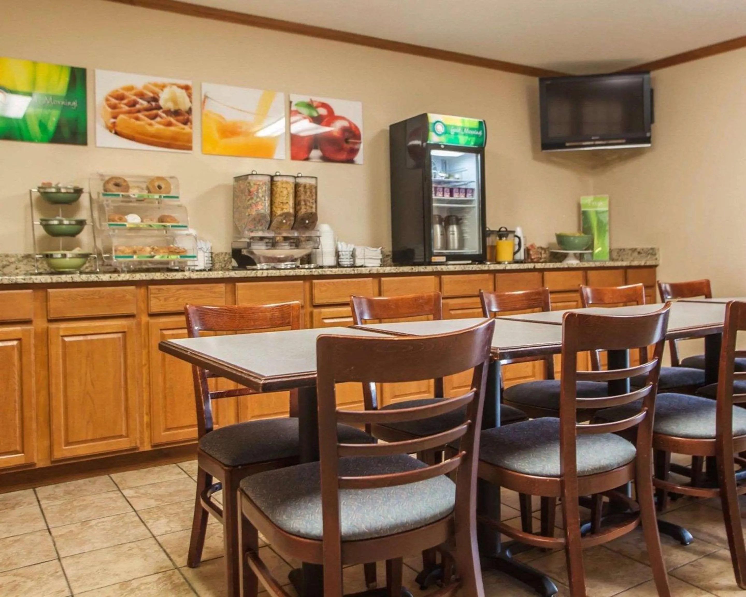 Restaurant/places to eat in Quality Inn & Suites Eldridge Davenport North