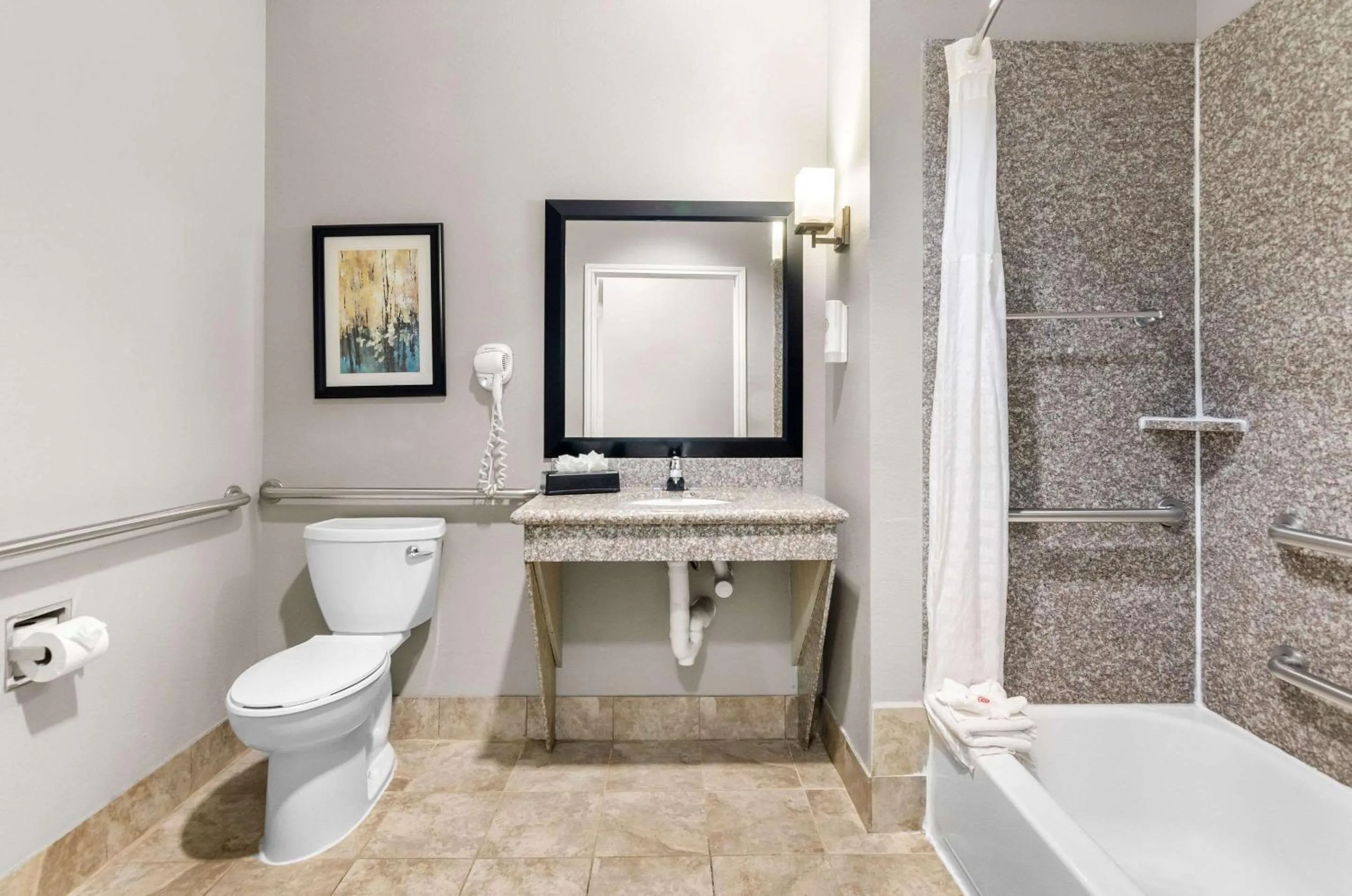 Bedroom in Comfort Suites at Katy Mills