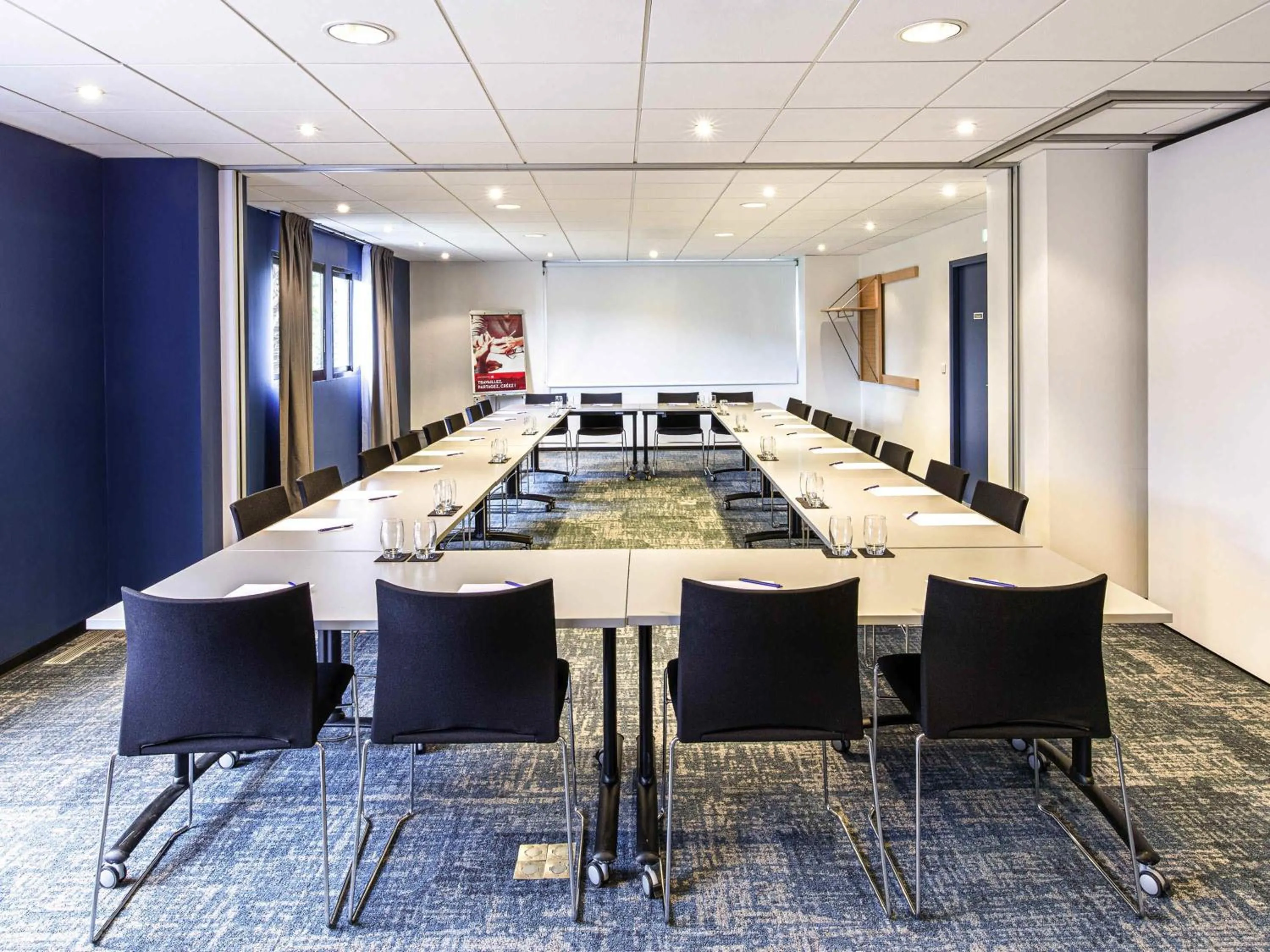 Meeting/conference room in ibis Quimperle