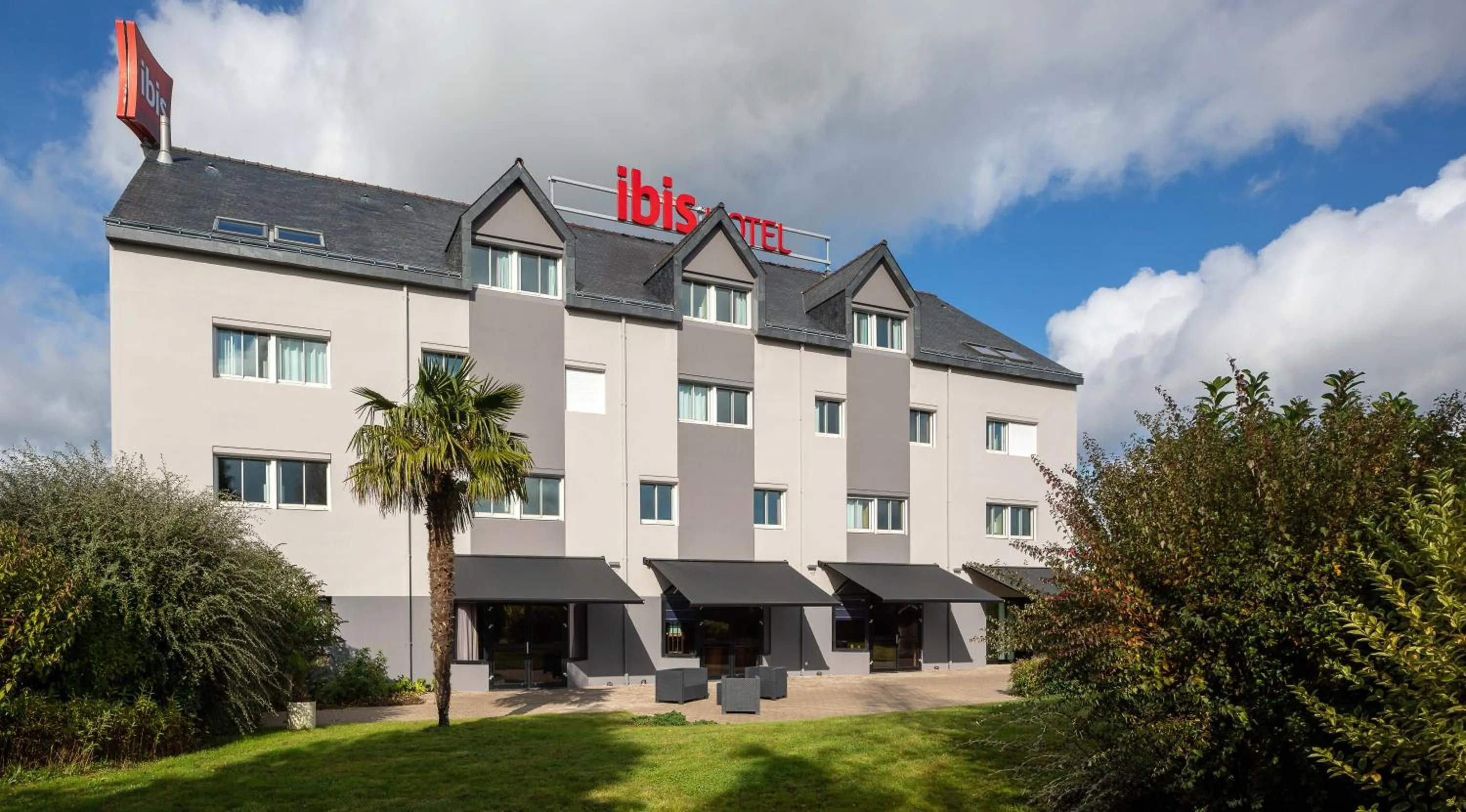 Property building in ibis Quimperle