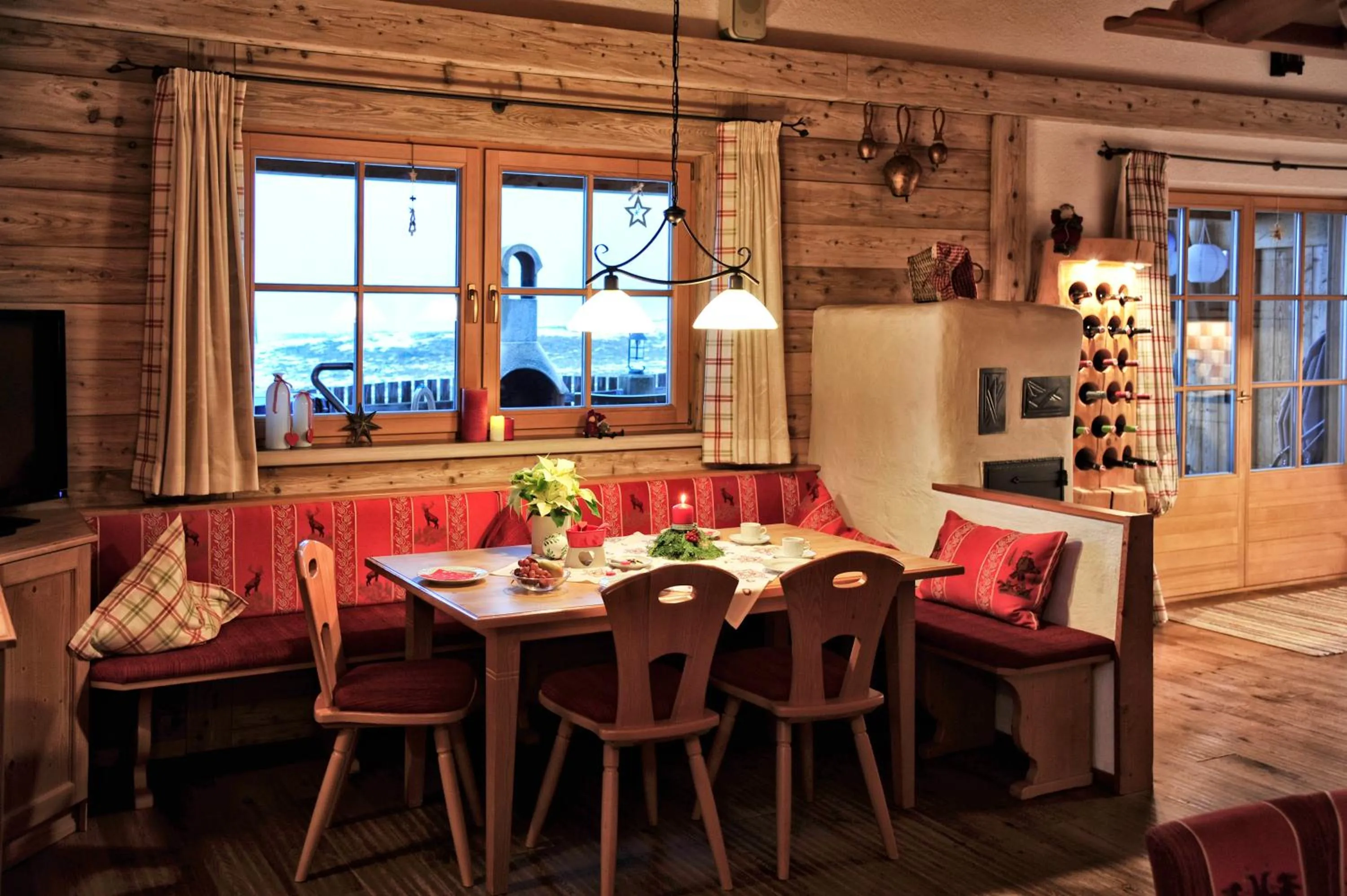 Dining area in Luxury Chalets Wiesenruh
