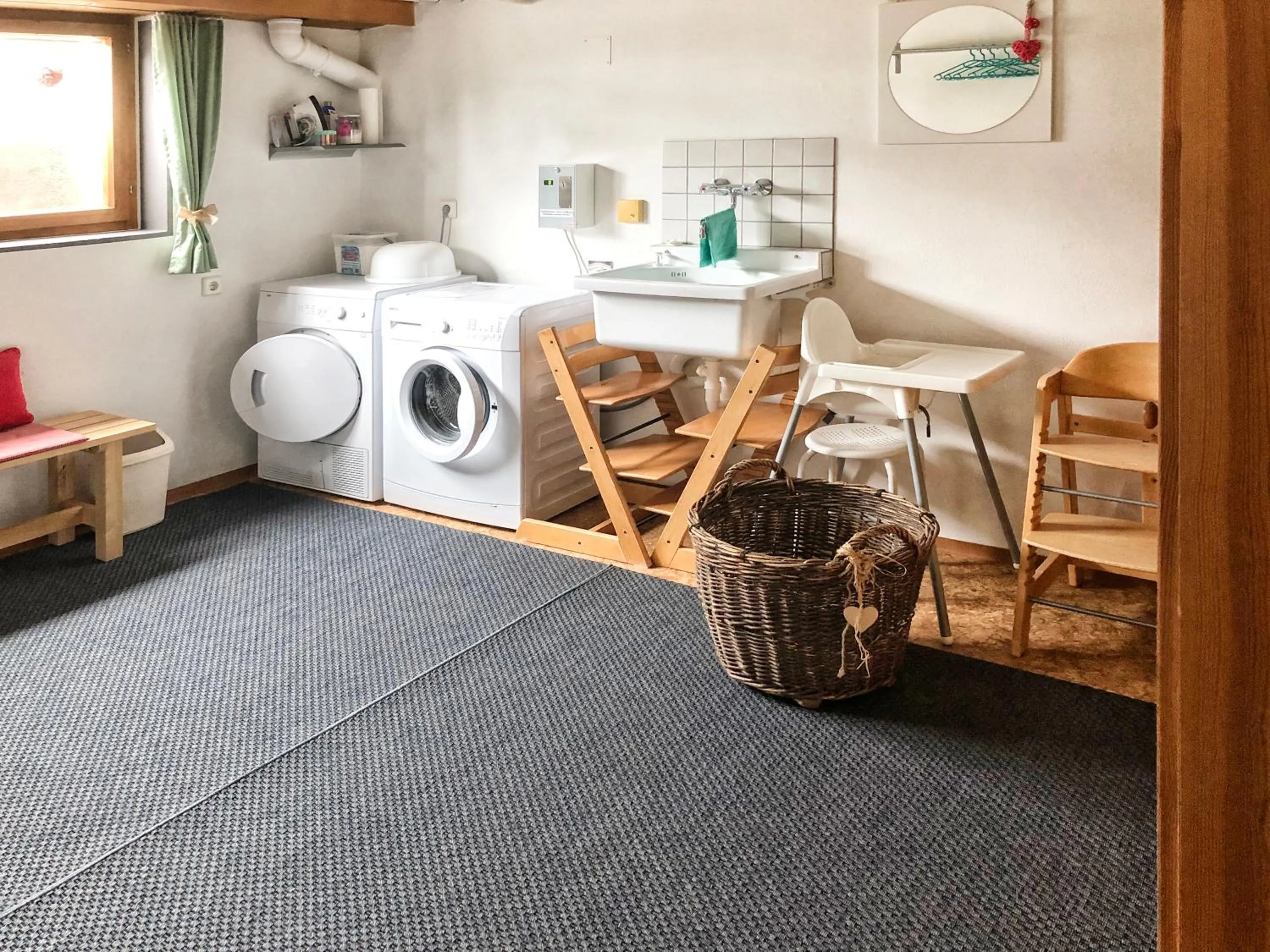 washing machine in Luxury Chalets Wiesenruh
