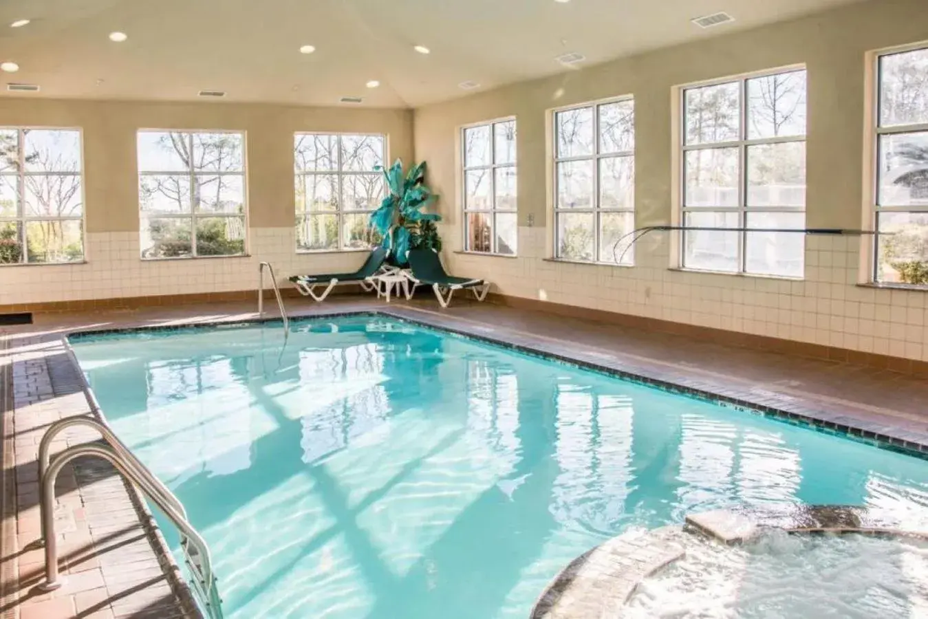 Swimming pool in Sleep Inn & Suites Ruston Near University Swimming pool in Sleep Inn & Suites Ruston Near University