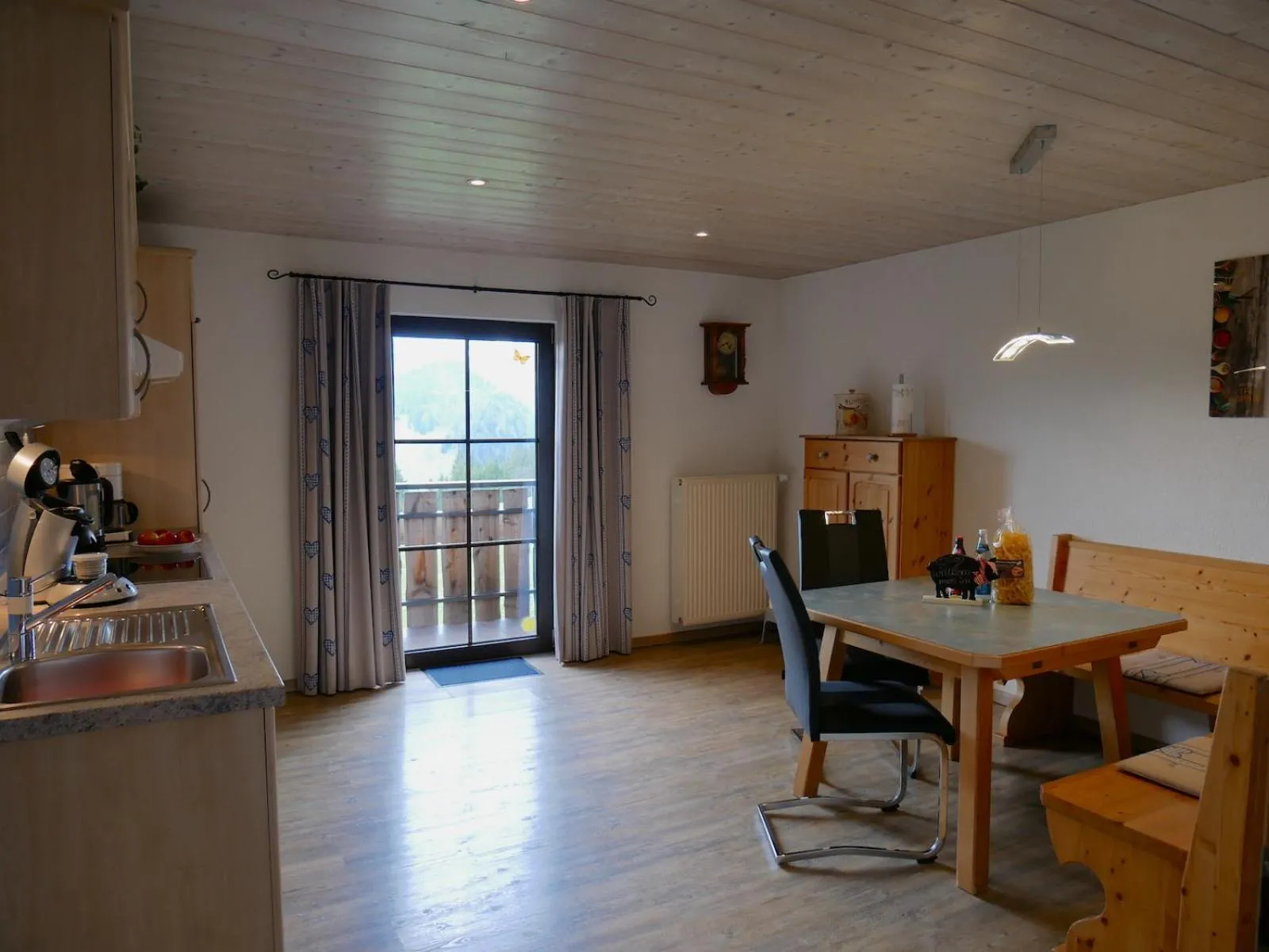 Kitchen or kitchenette in Haus Edelweiß
