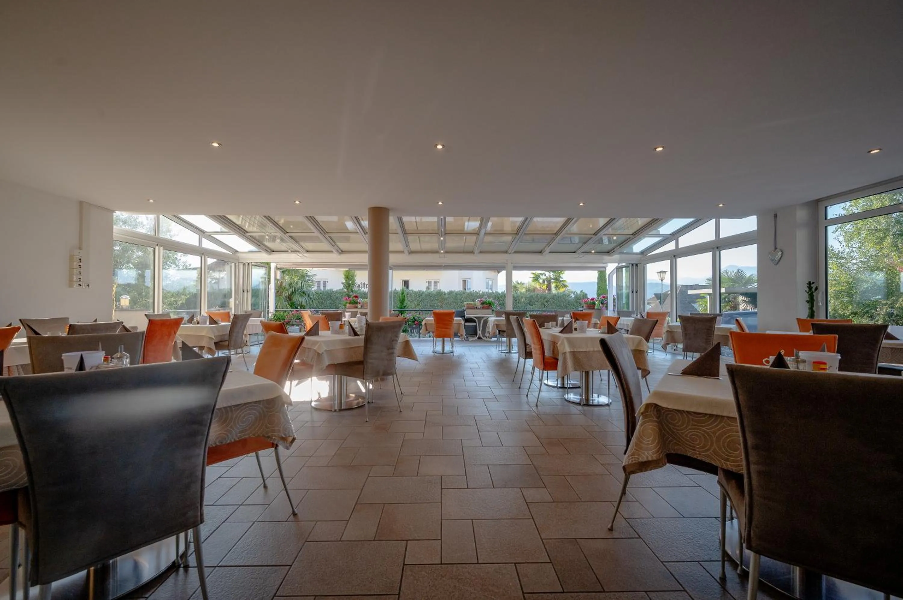 Restaurant/places to eat in Garni Hotel Peterlinhof