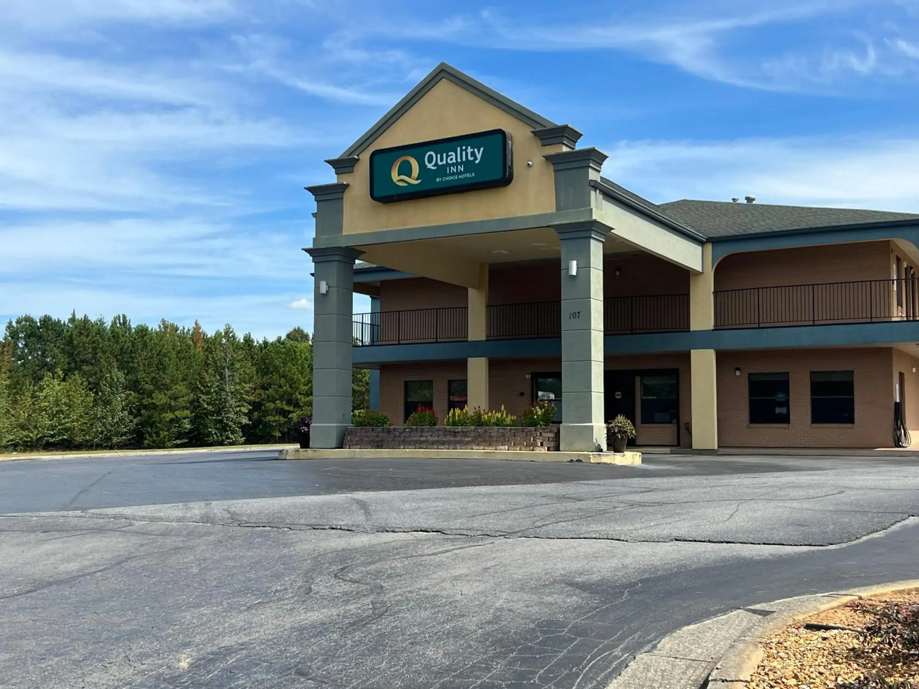 Property building in Quality Inn Adairsville-Calhoun South Property building in Quality Inn Adairsville-Calhoun South
