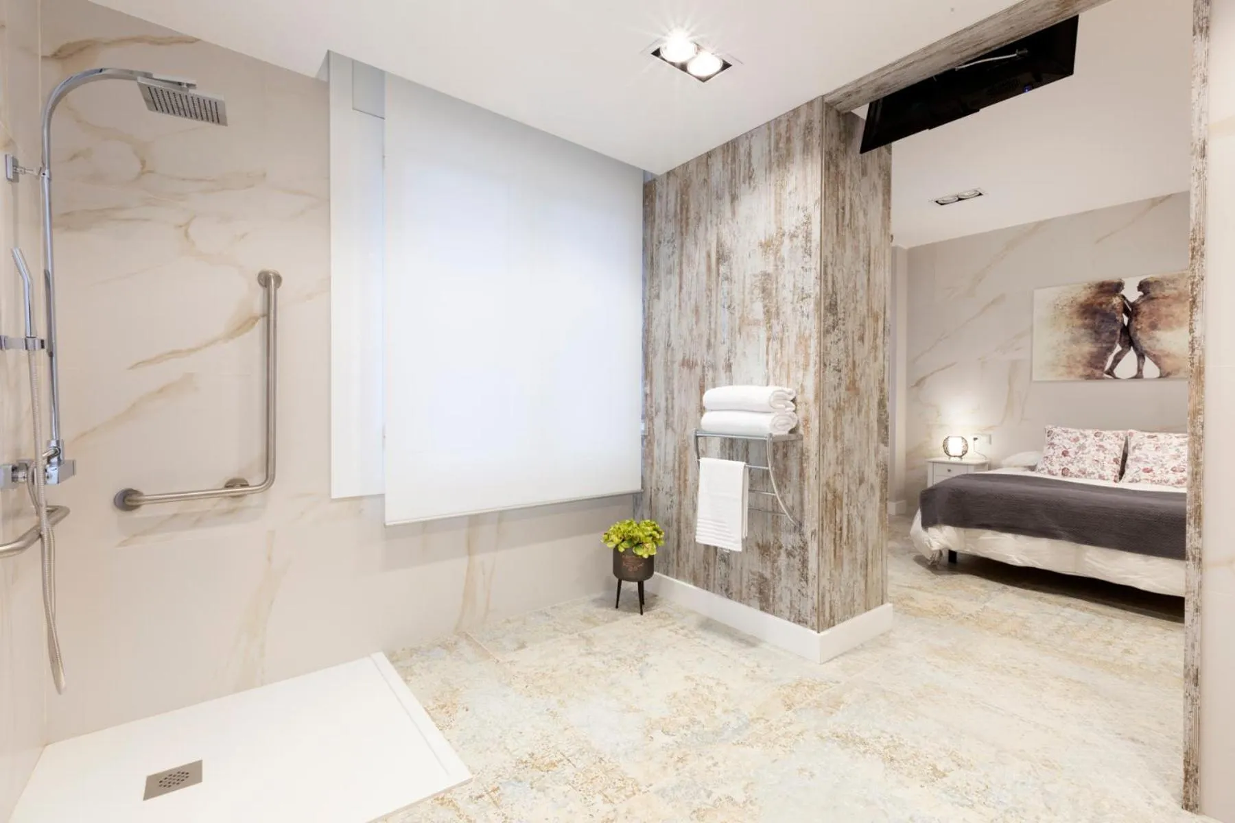 Bathroom, Bed in Urban Sabadell