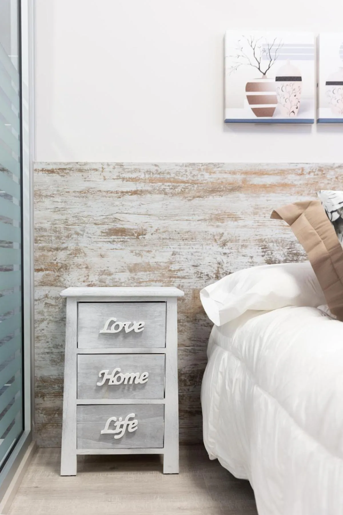 Decorative detail, Bed in Urban Sabadell