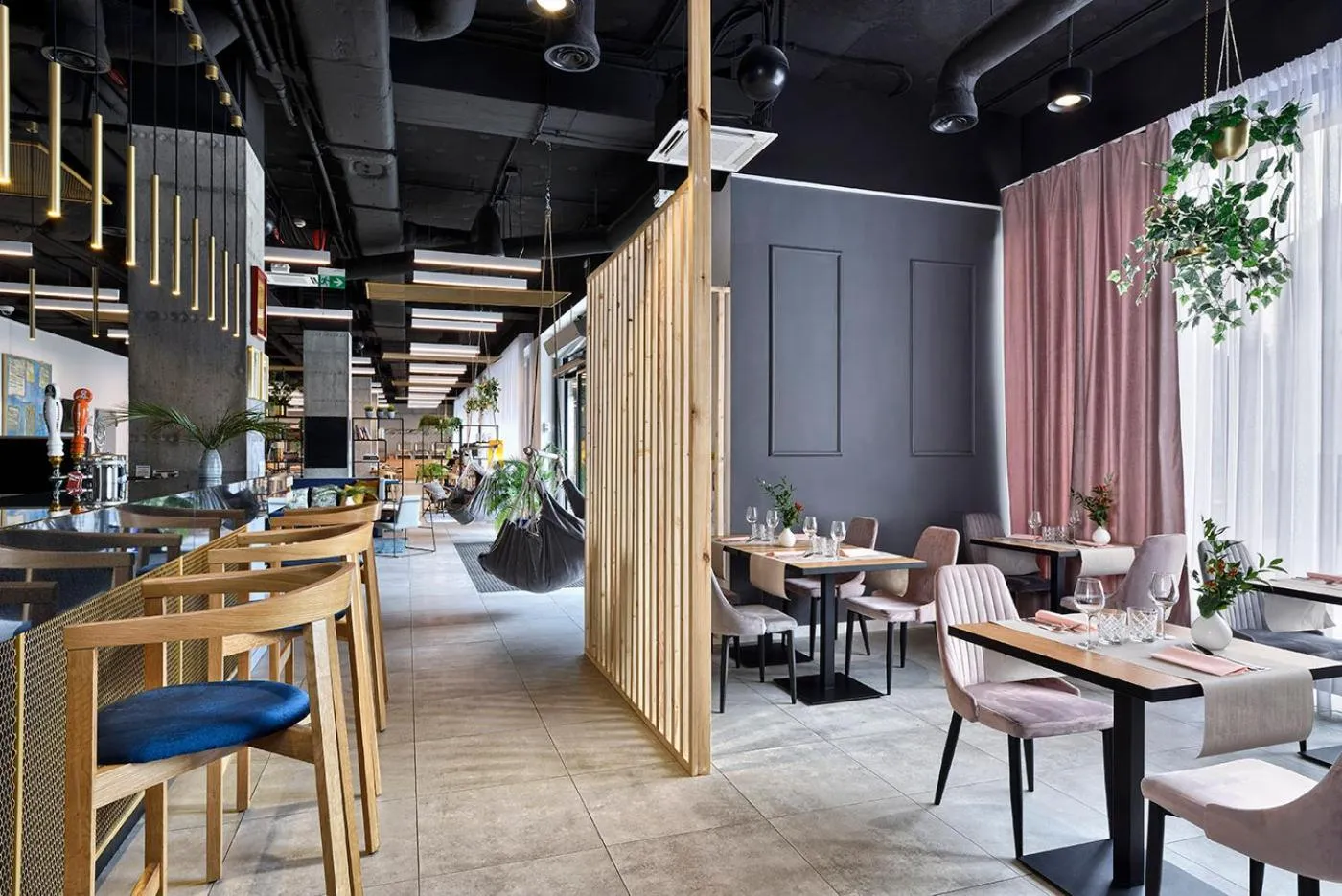 Restaurant/places to eat in Hotel Arche Geologiczna