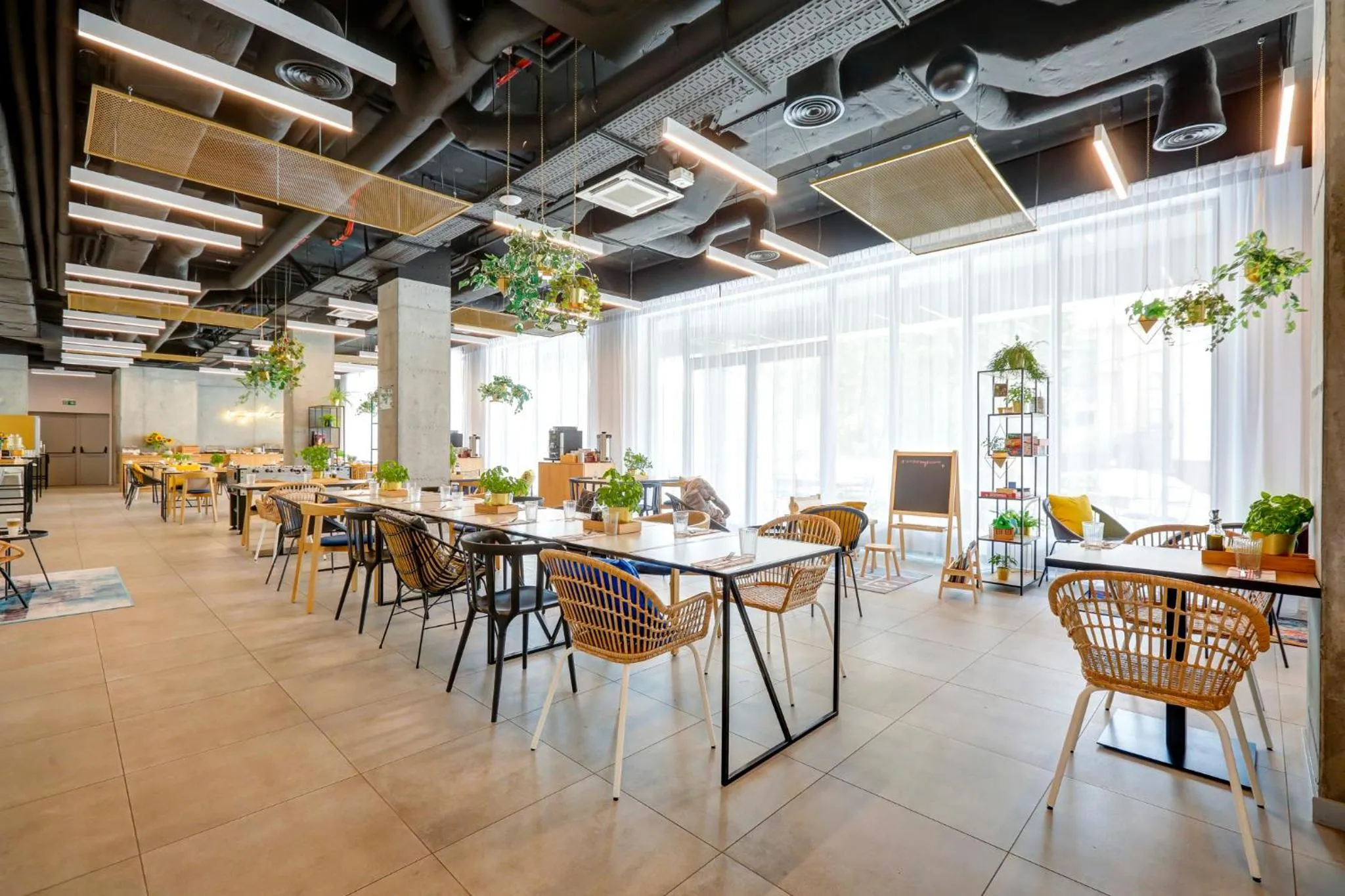 Restaurant/places to eat in Hotel Arche Geologiczna