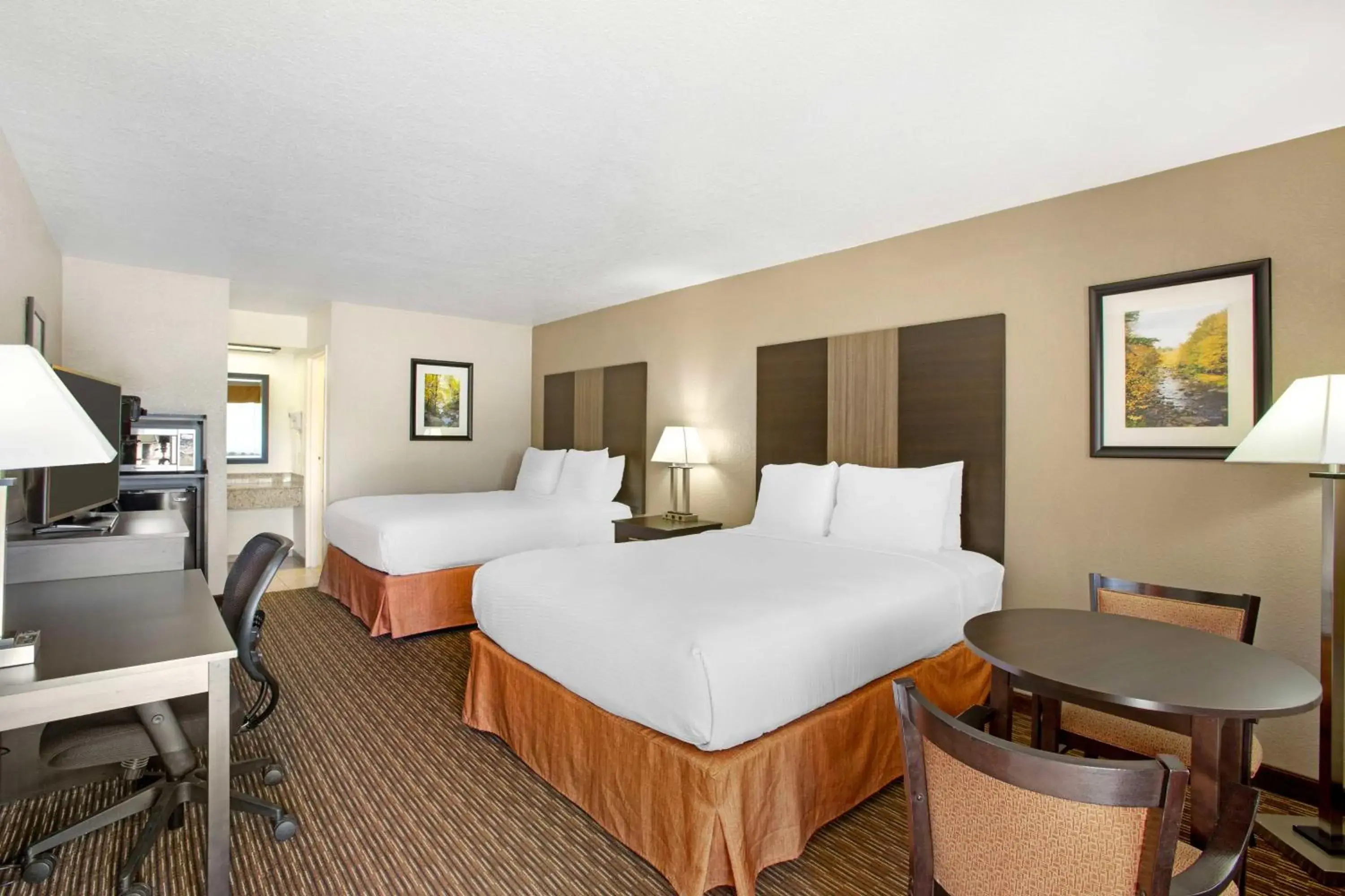 Bedroom, Bed in Best Western Sawmill Inn Bedroom, Bed in Best Western Sawmill Inn