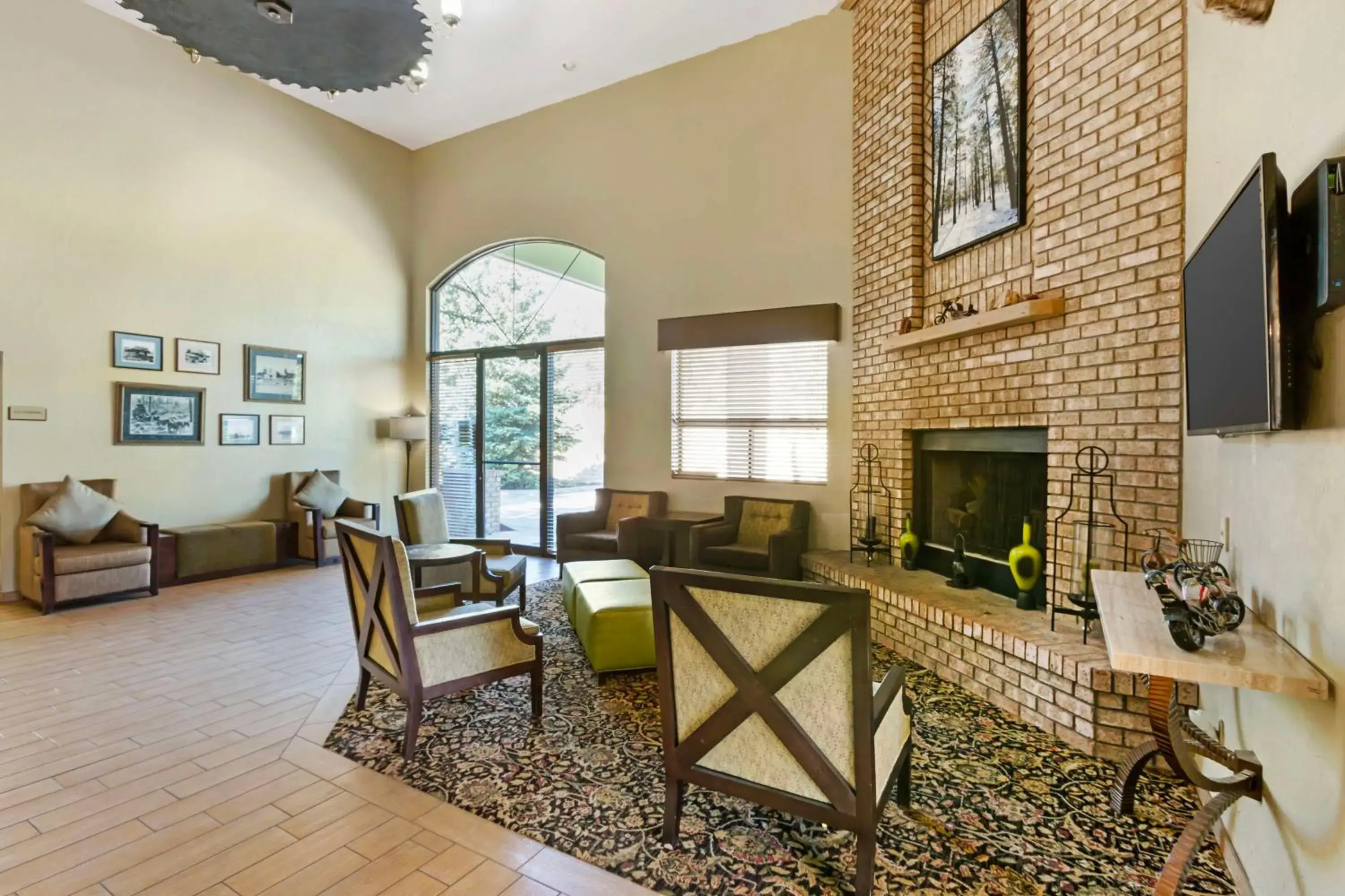 Lobby or reception in Best Western Sawmill Inn Lobby or reception in Best Western Sawmill Inn