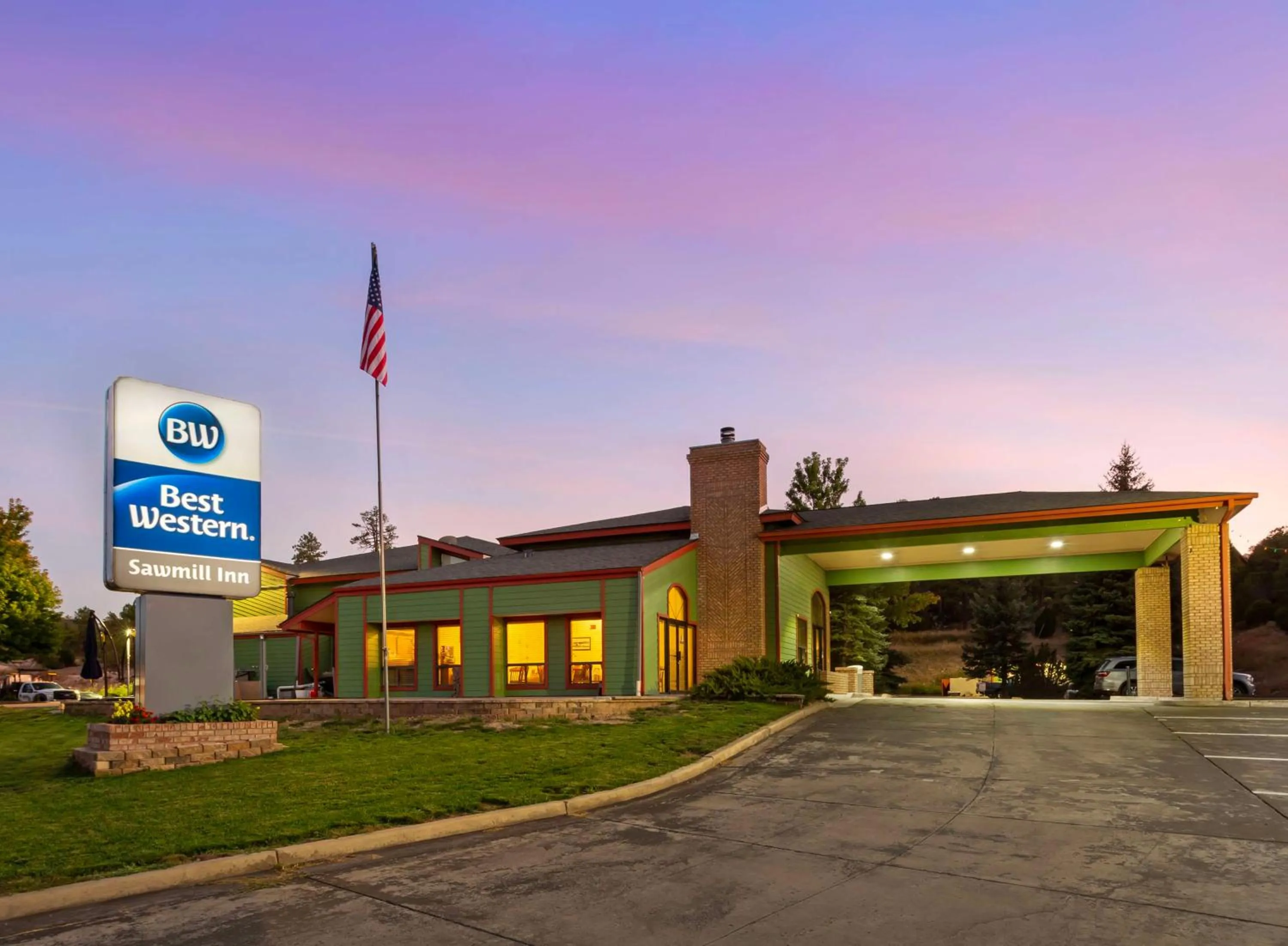 Property building in Best Western Sawmill Inn