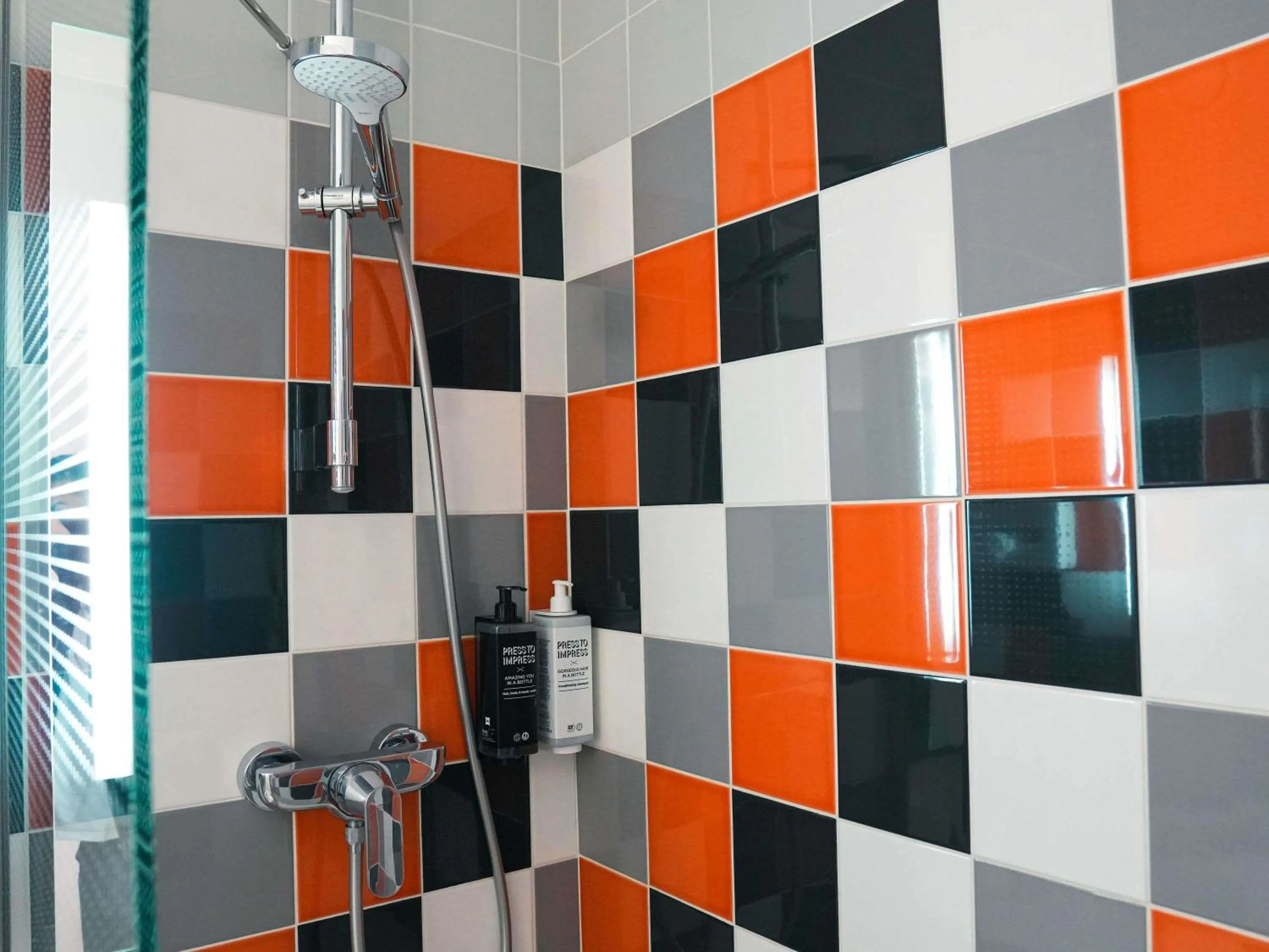 Bedroom in ibis Styles Caen Centre Historique