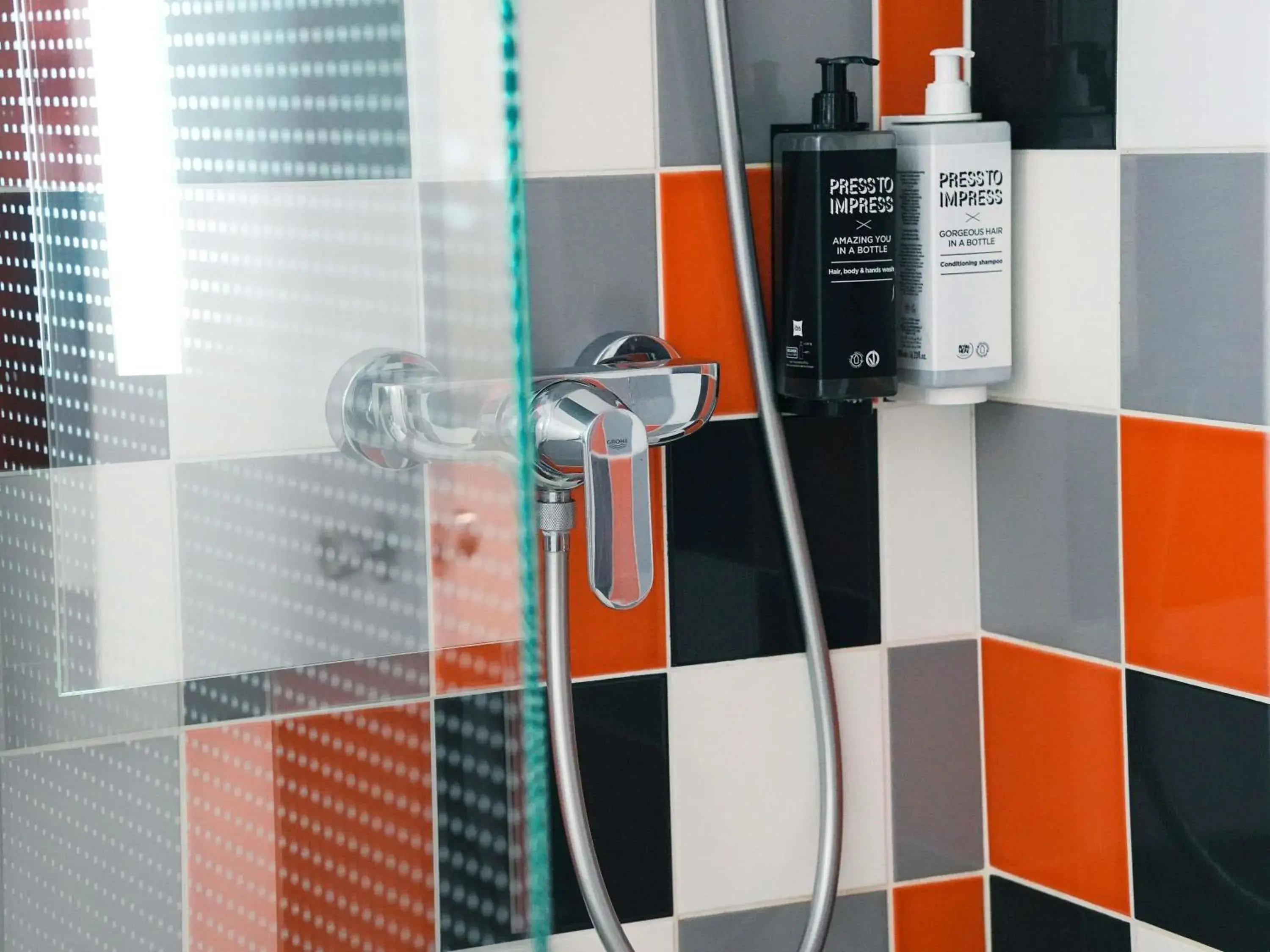 Bedroom in ibis Styles Caen Centre Historique Bedroom in ibis Styles Caen Centre Historique