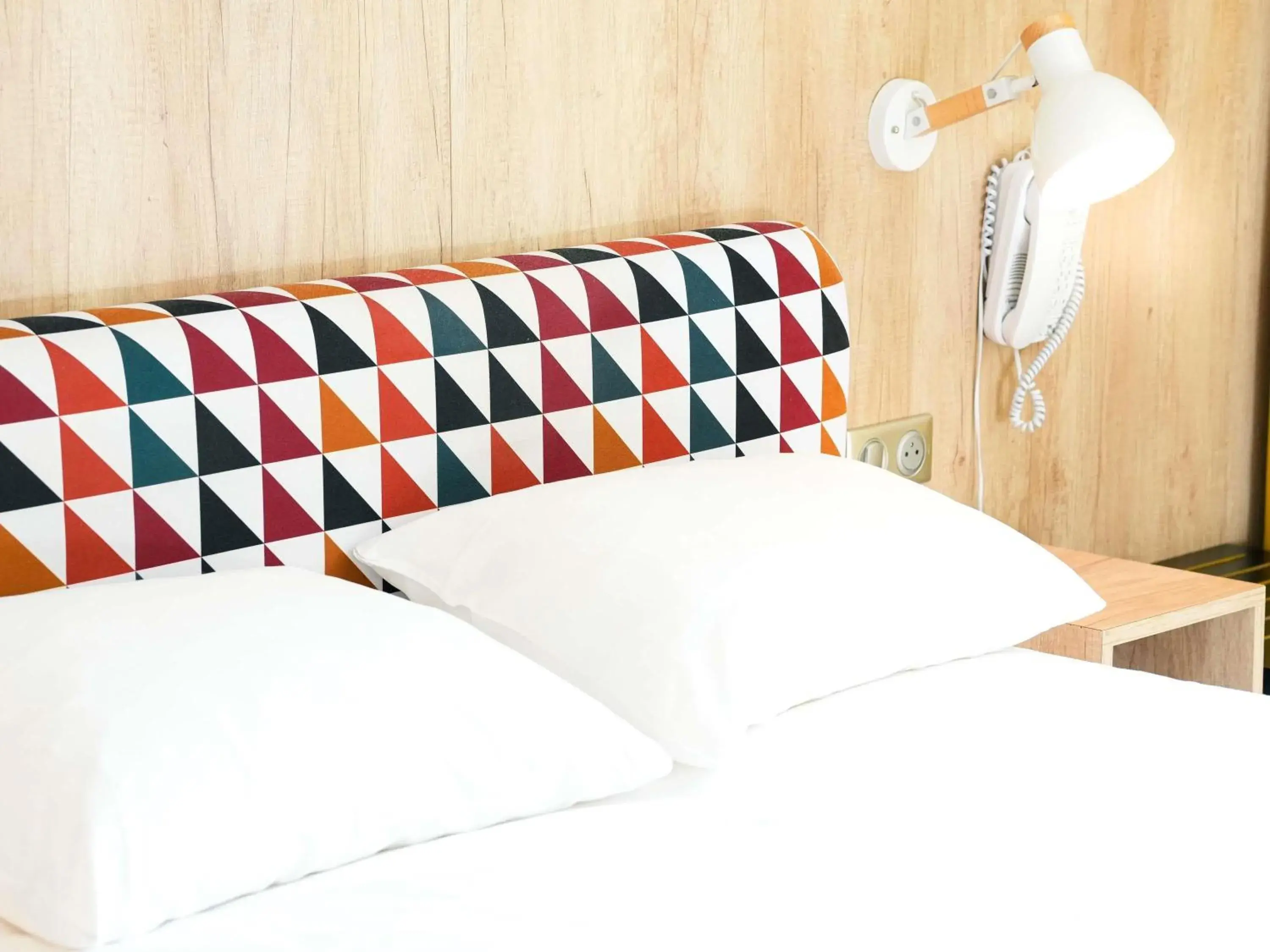 Bedroom, Bed in ibis Styles Caen Centre Historique Bedroom, Bed in ibis Styles Caen Centre Historique