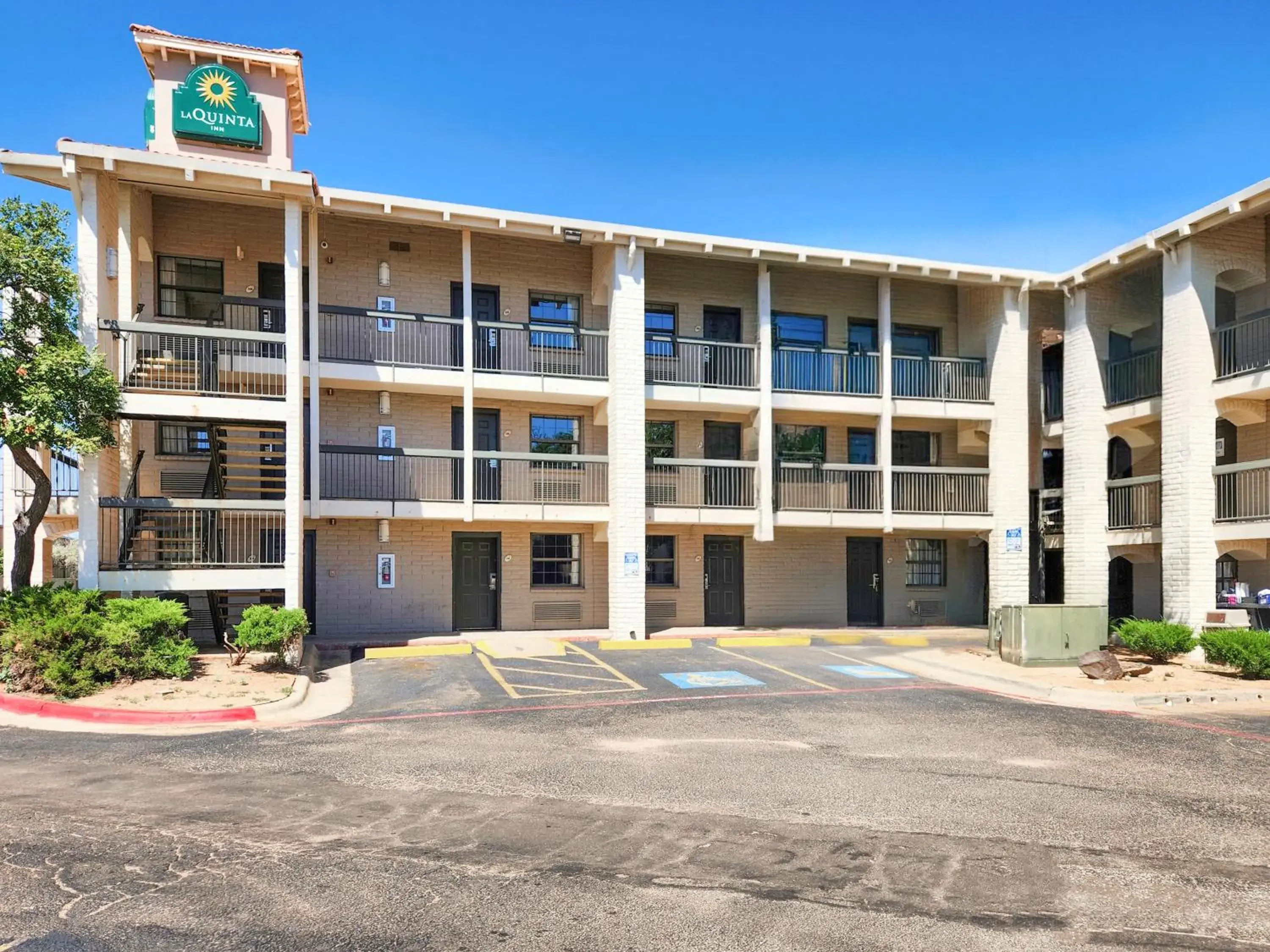 Property building in La Quinta Inn by Wyndham Amarillo West Medical Center Property building in La Quinta Inn by Wyndham Amarillo West Medical Center