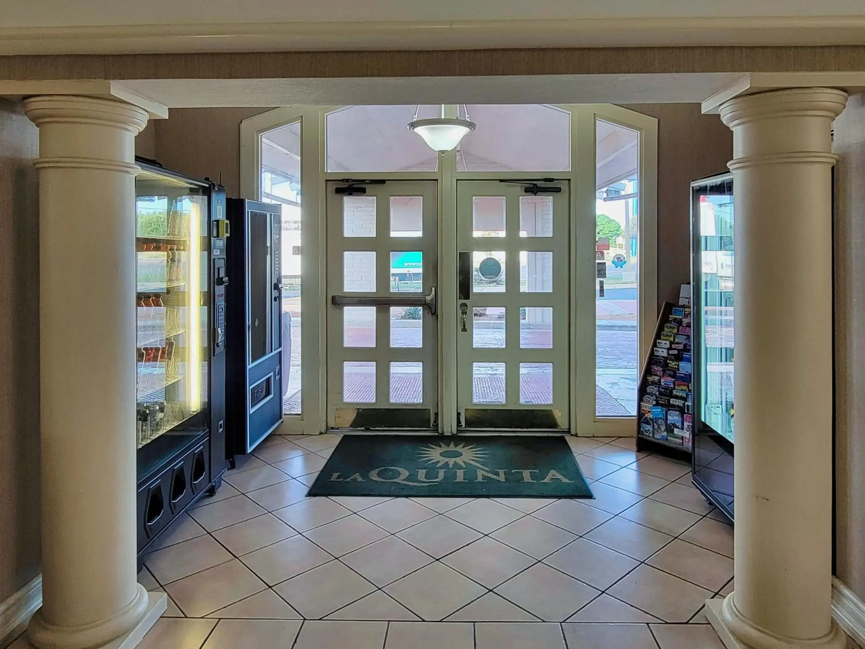 Facade/entrance in La Quinta Inn by Wyndham Amarillo West Medical Center Facade/entrance in La Quinta Inn by Wyndham Amarillo West Medical Center