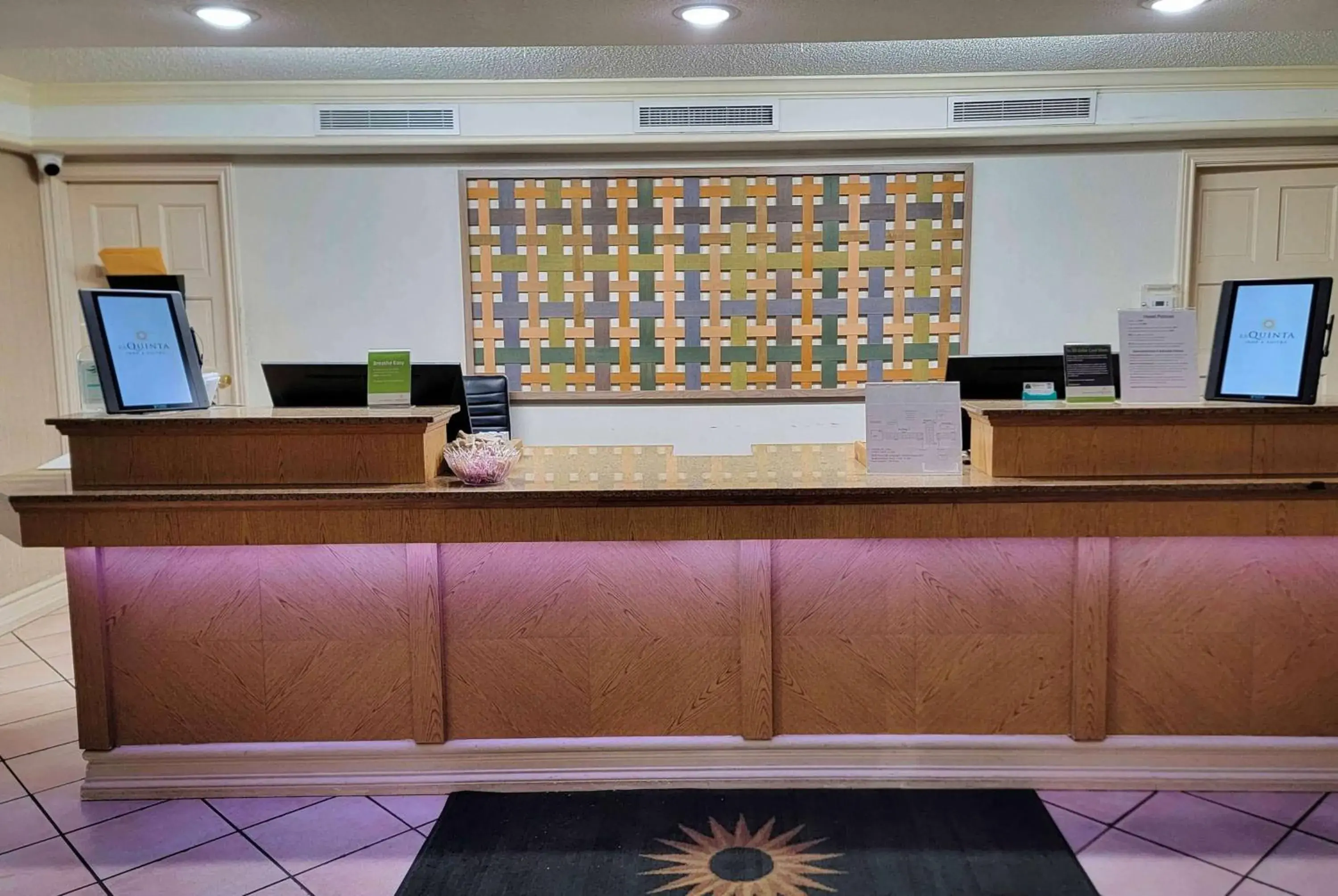 Lobby or reception in La Quinta Inn by Wyndham Amarillo West Medical Center Lobby or reception in La Quinta Inn by Wyndham Amarillo West Medical Center