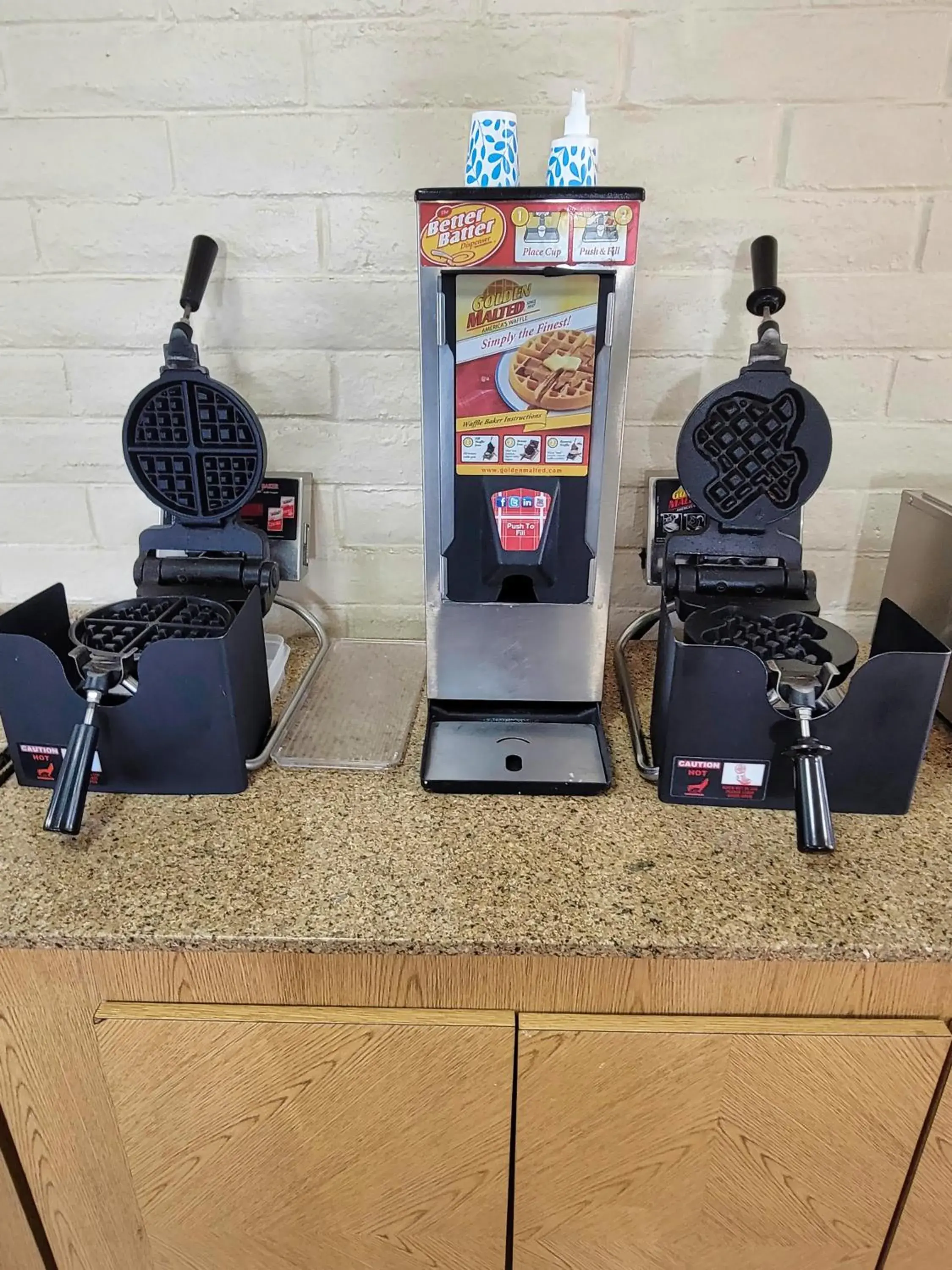 Breakfast in La Quinta Inn by Wyndham Amarillo West Medical Center Breakfast in La Quinta Inn by Wyndham Amarillo West Medical Center