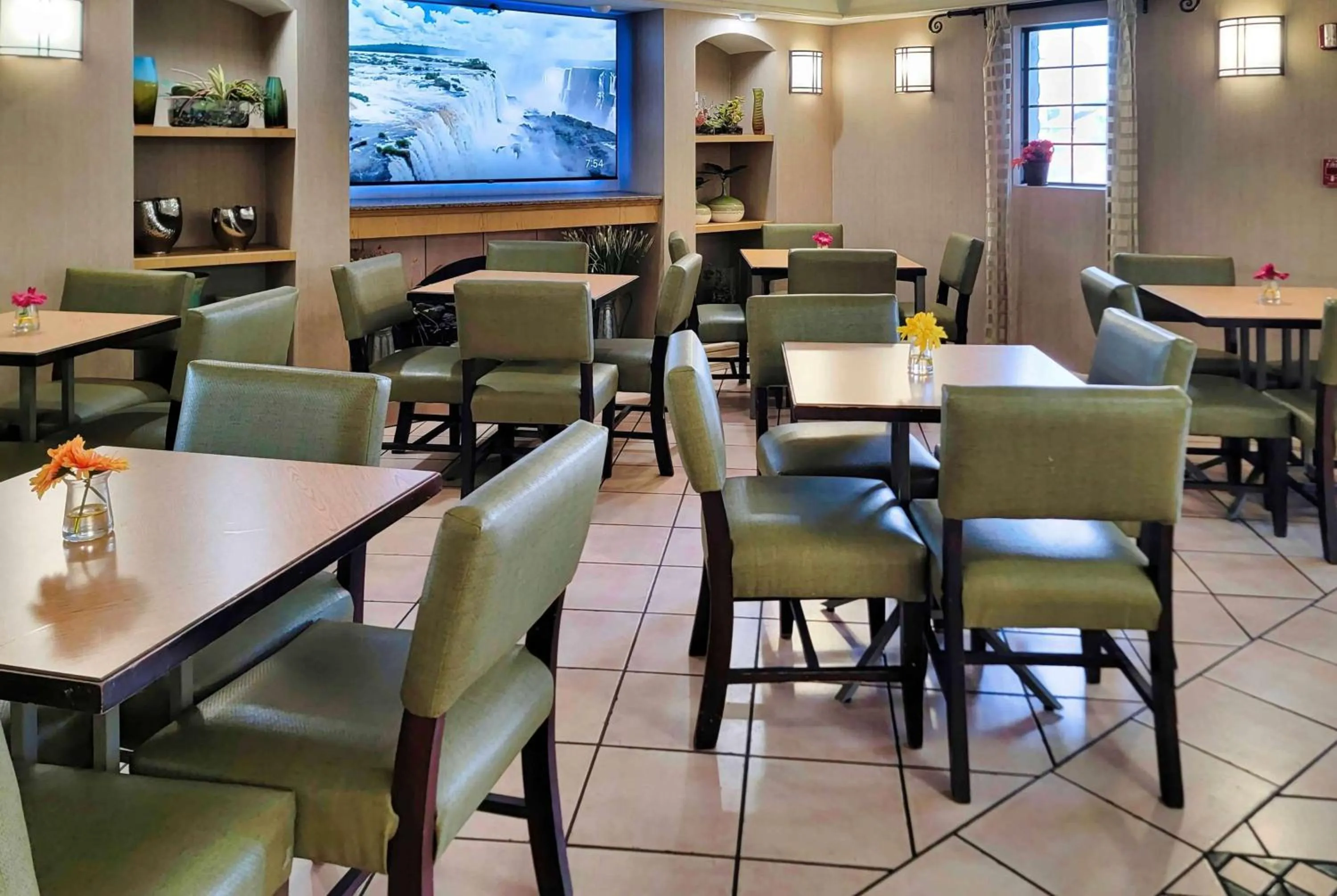 Restaurant/places to eat in La Quinta Inn by Wyndham Amarillo West Medical Center