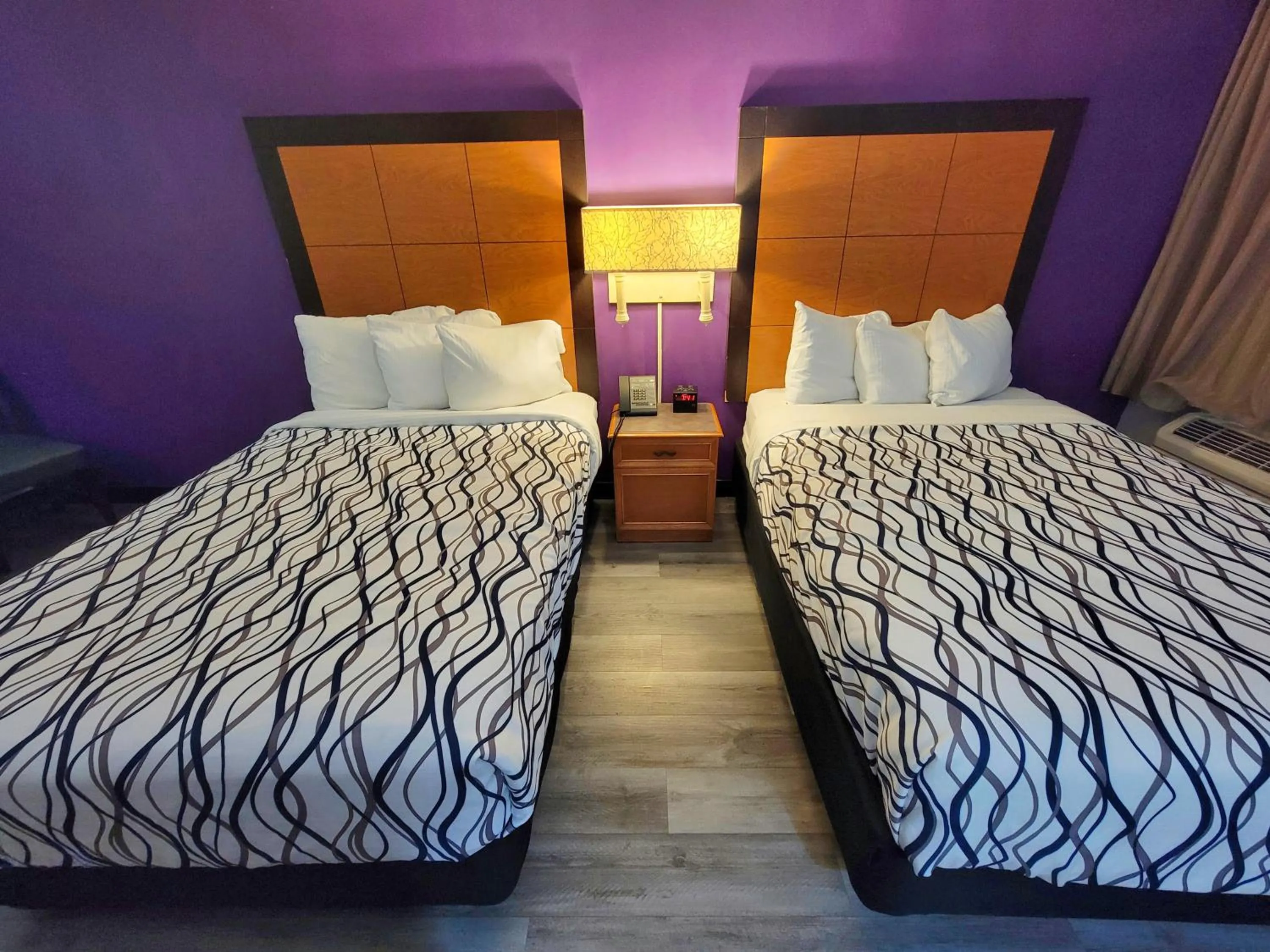 Bed in La Quinta Inn by Wyndham Amarillo West Medical Center