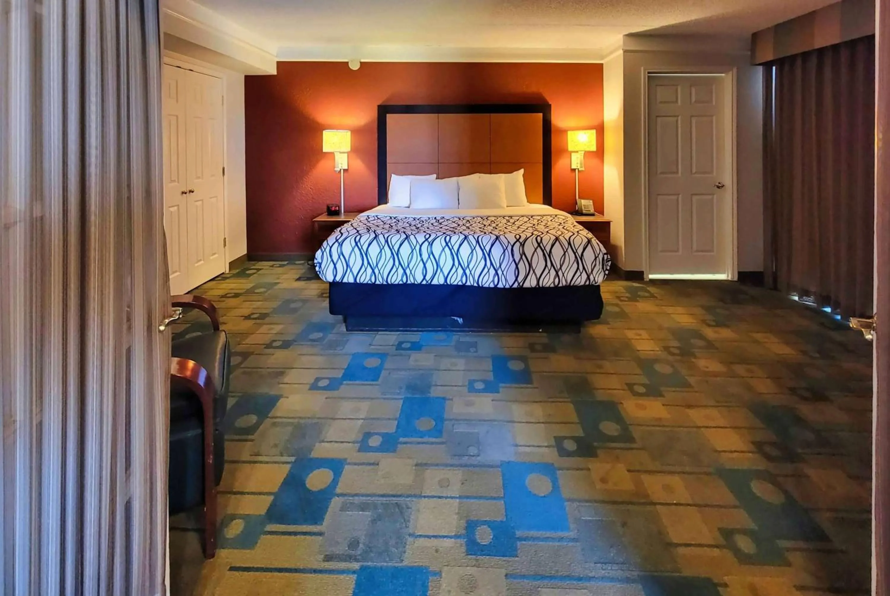 Photo of the whole room, Bed in La Quinta Inn by Wyndham Amarillo West Medical Center