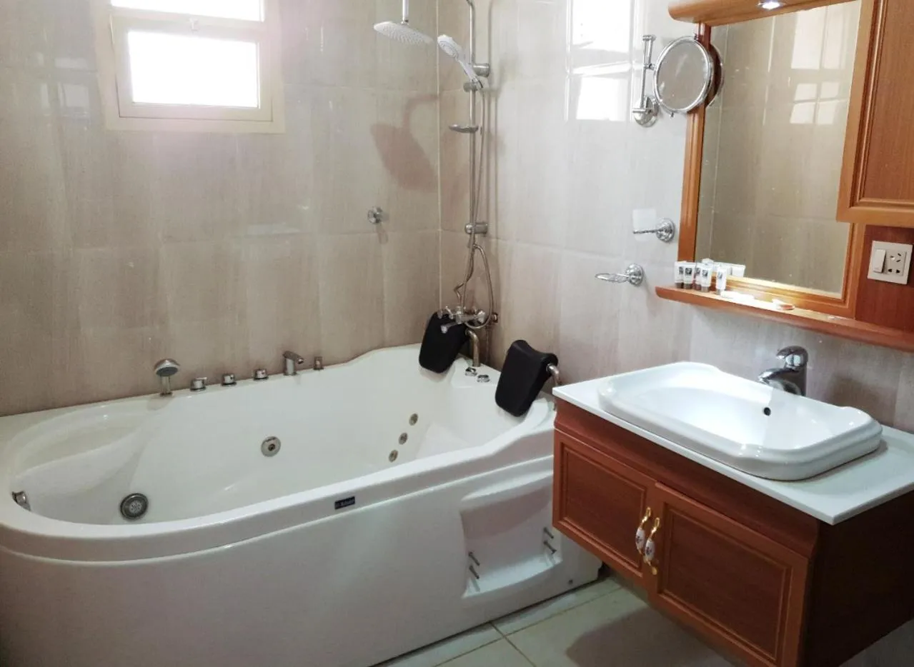 Bathroom in هذه ليلتي فرع اليرموك- This Lailaty Al Yarmouk Branch