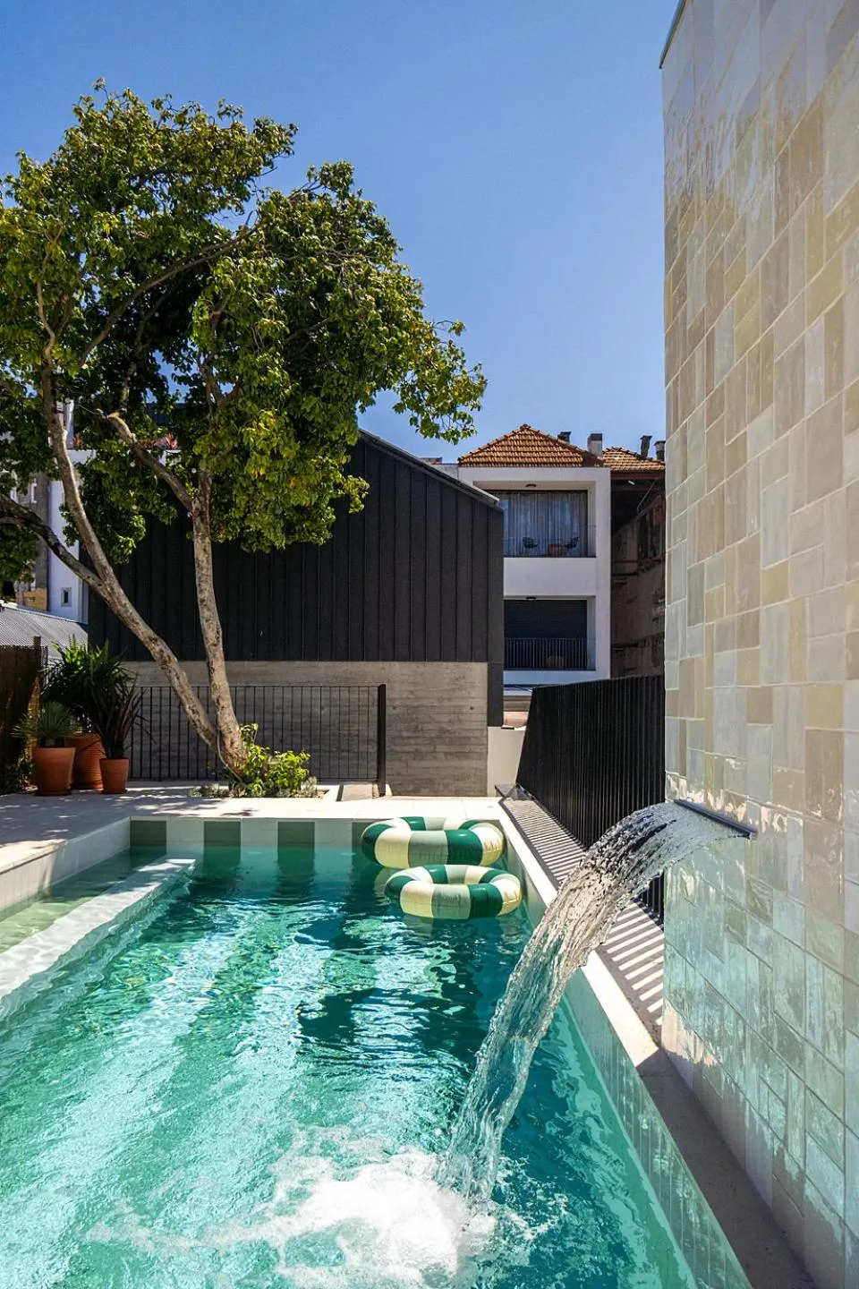 Swimming pool in Canto De Luz - Luxury Maison