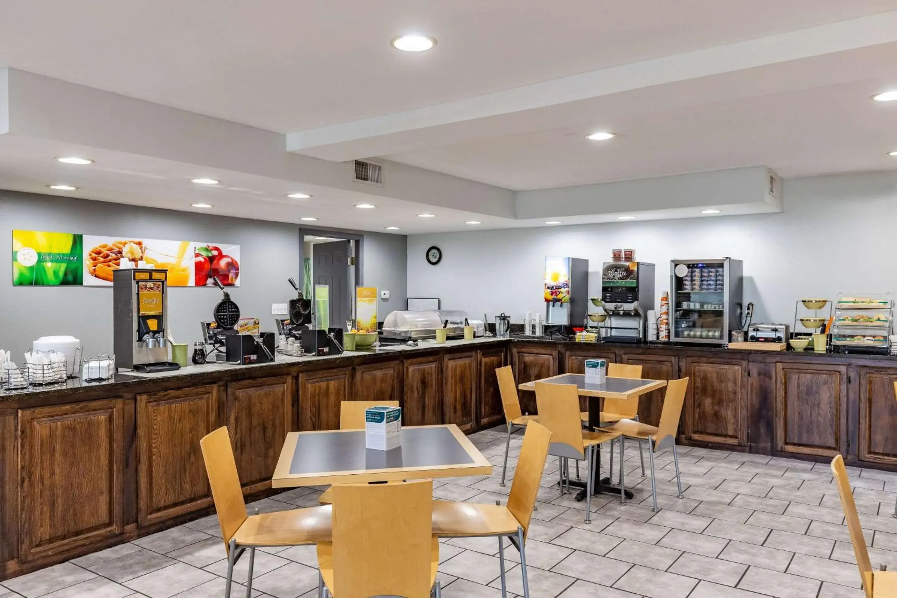 Restaurant/places to eat in Quality Inn Branson - Hwy 76 Central Restaurant/places to eat in Quality Inn Branson - Hwy 76 Central