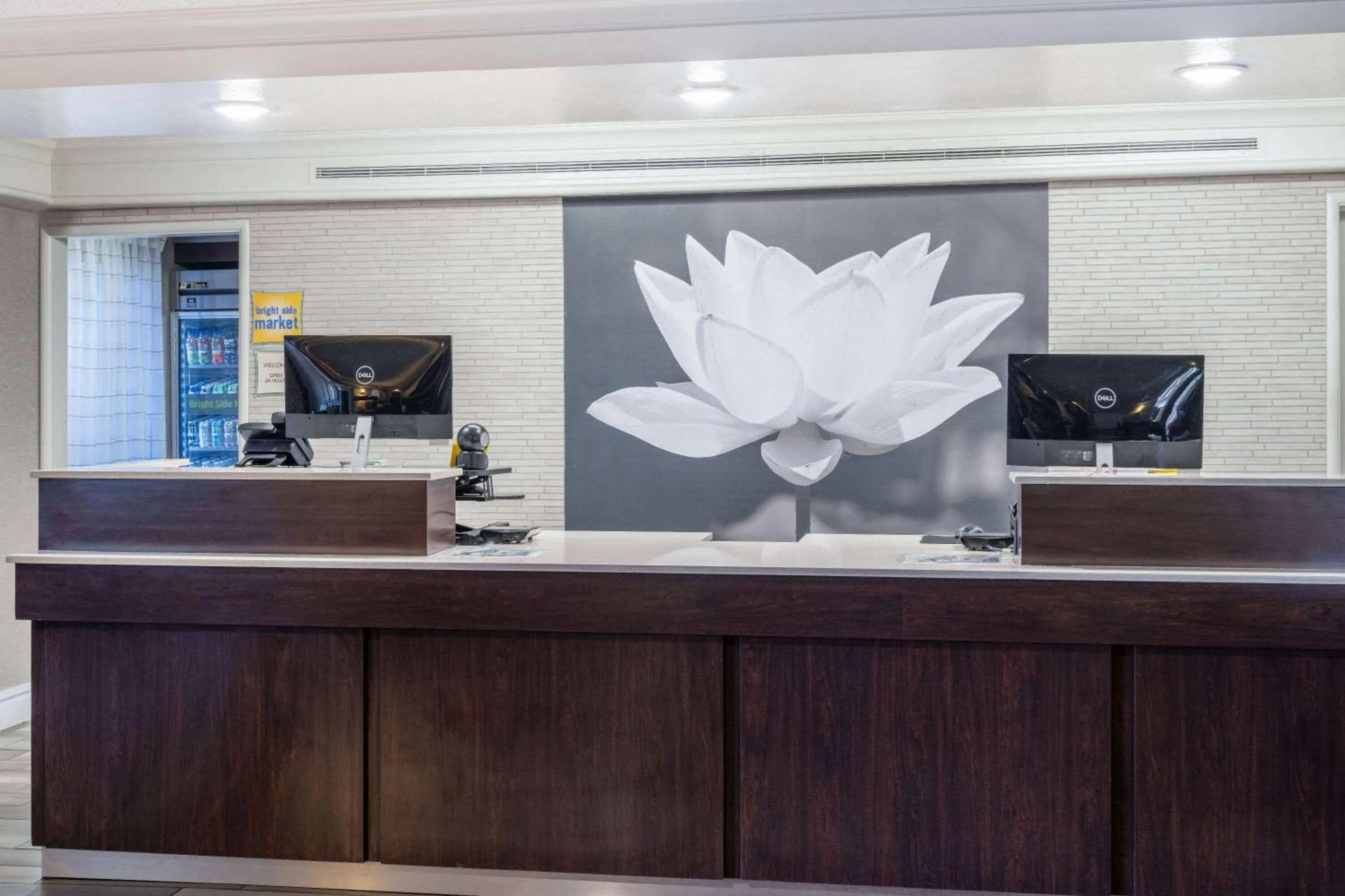 Lobby or reception in La Quinta Inn by Wyndham Sacramento North