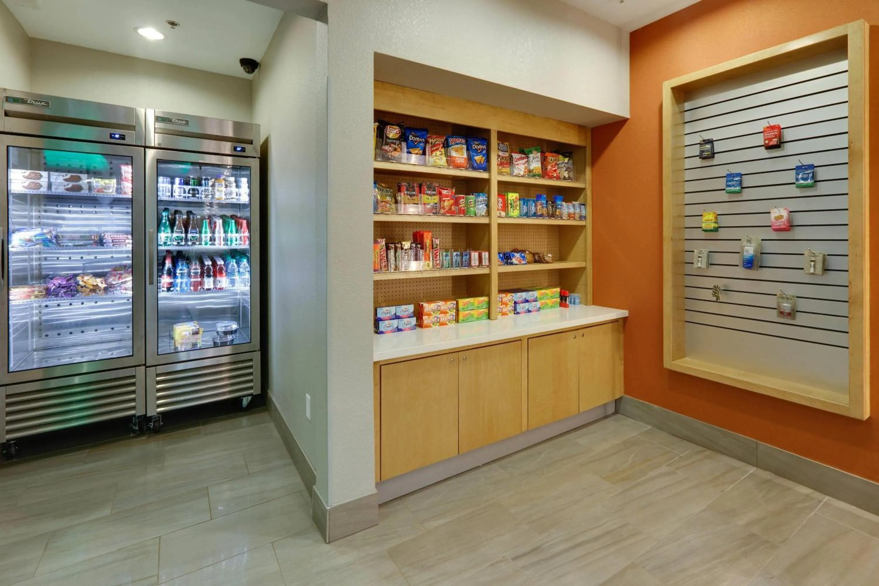 Food and drinks in La Quinta by Wyndham Dallas Love Field