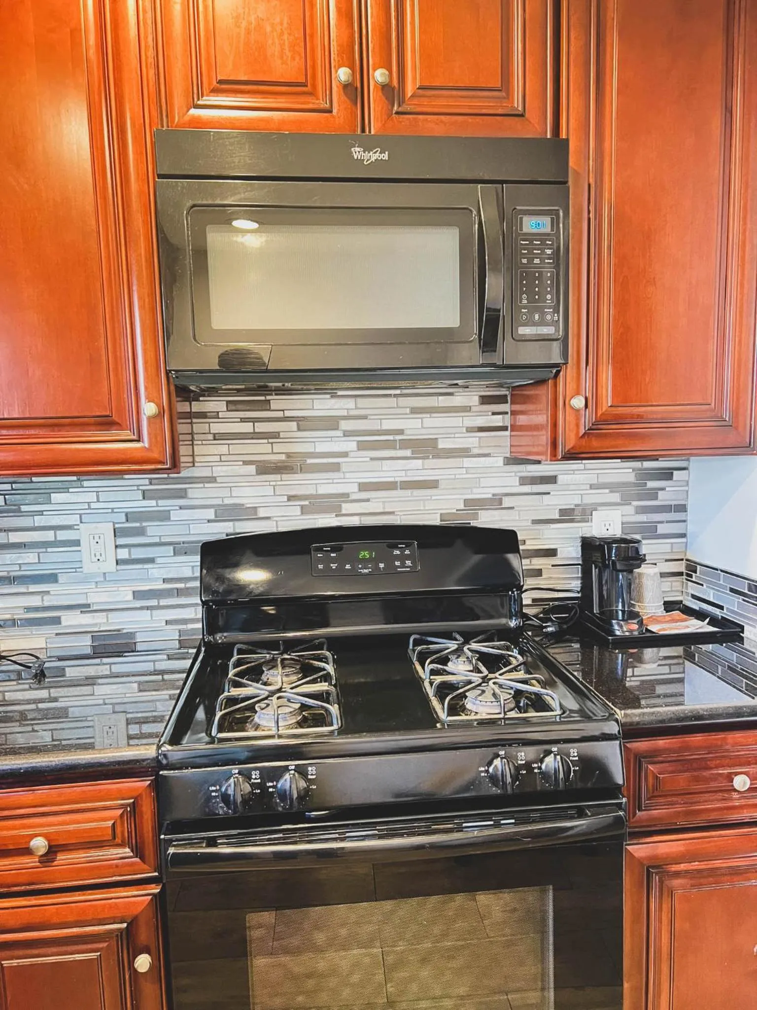 Kitchen or kitchenette in Viking Motel-Ventura