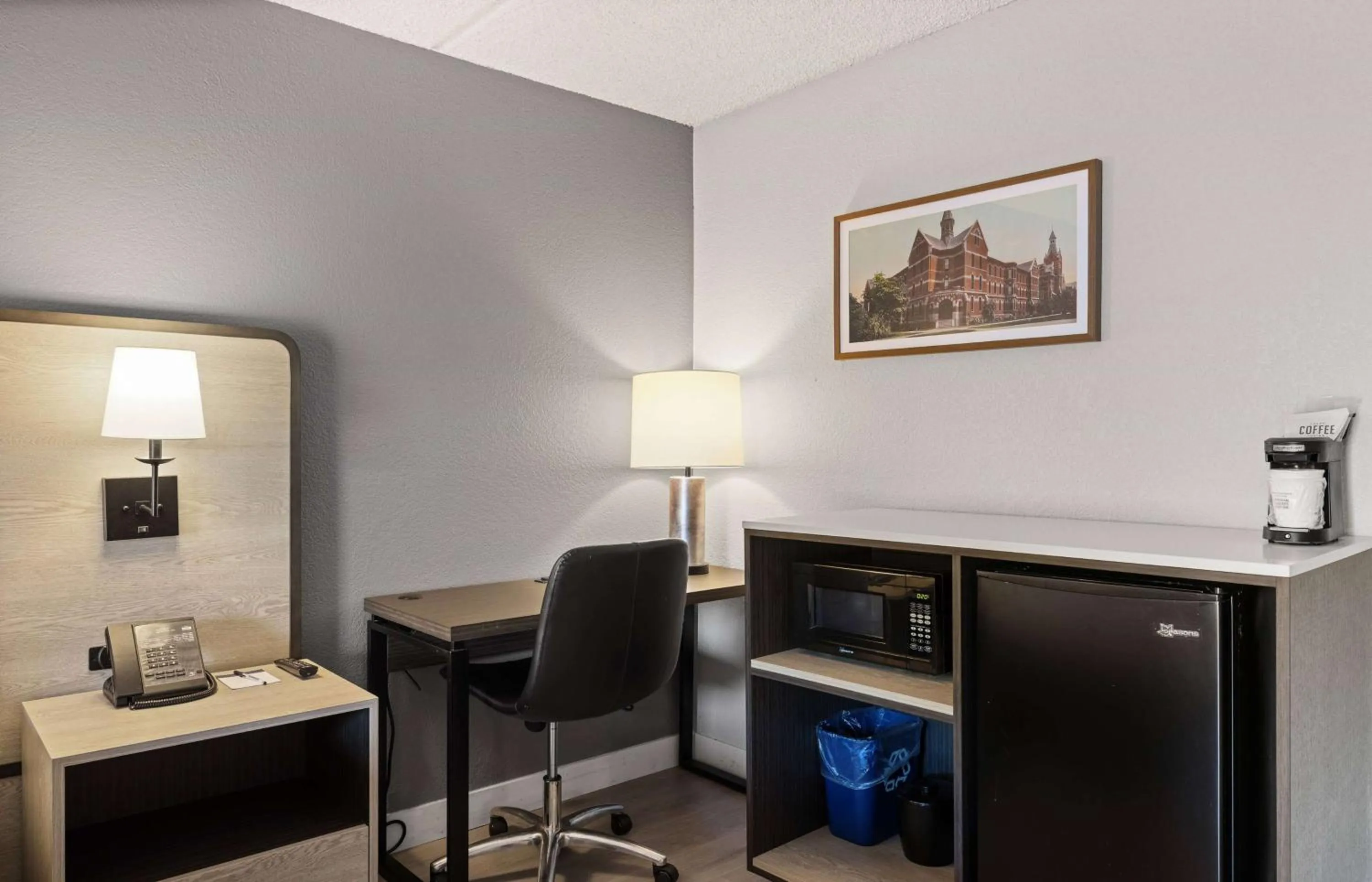 Photo of the whole room in La Quinta Inn by Wyndham Stockton