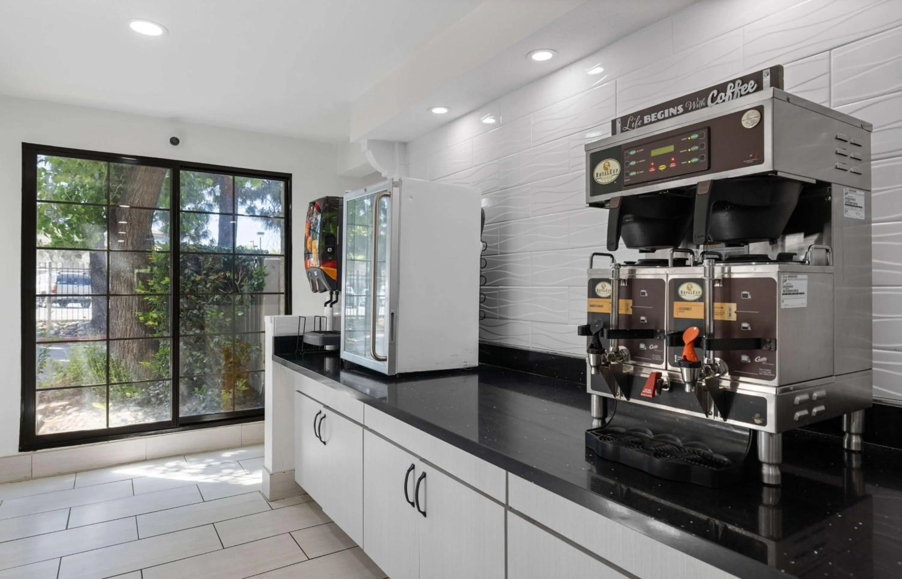 Breakfast in La Quinta Inn by Wyndham Stockton