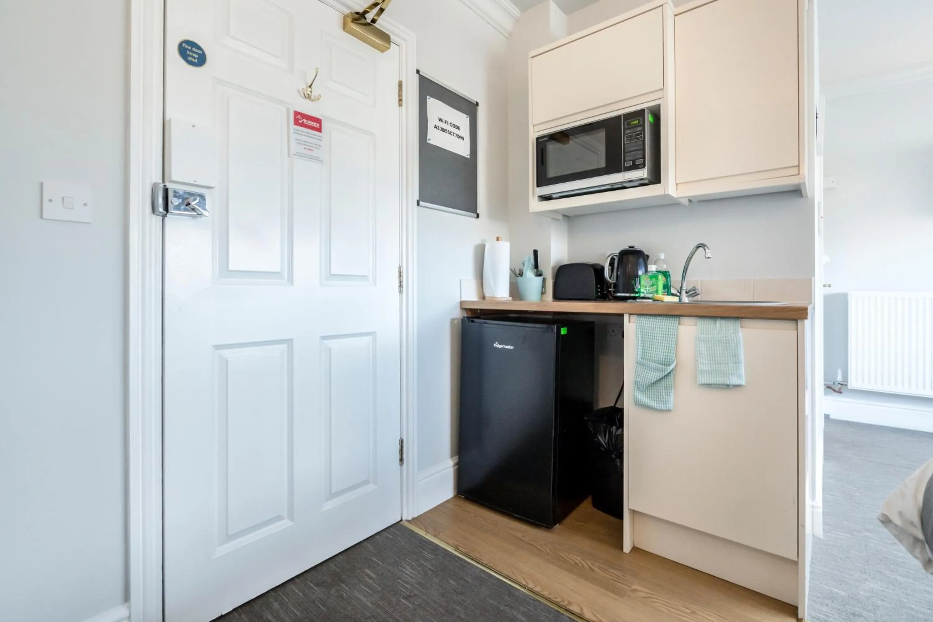 1 Riverside Apartments