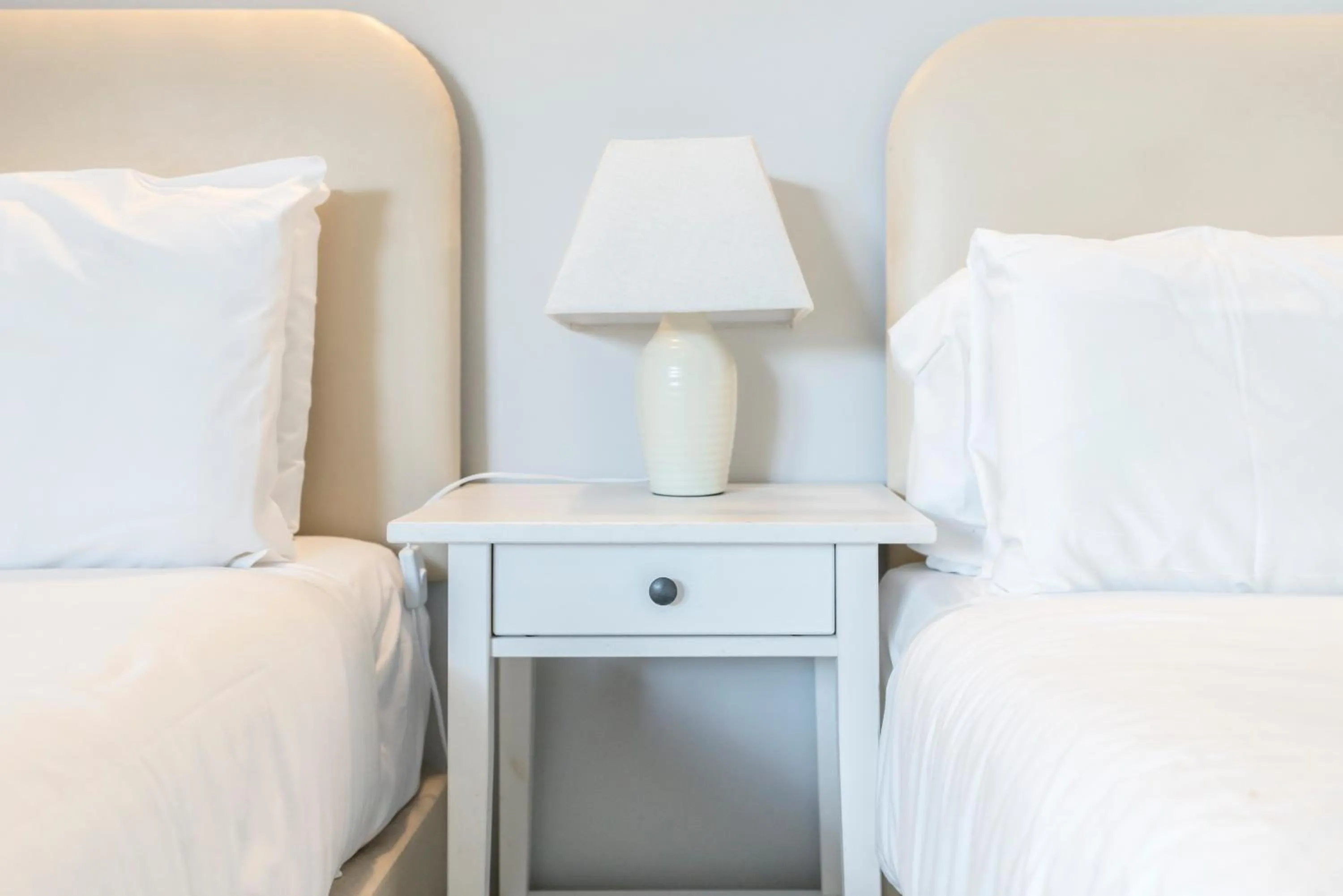 Bed in 1 Riverside Apartments