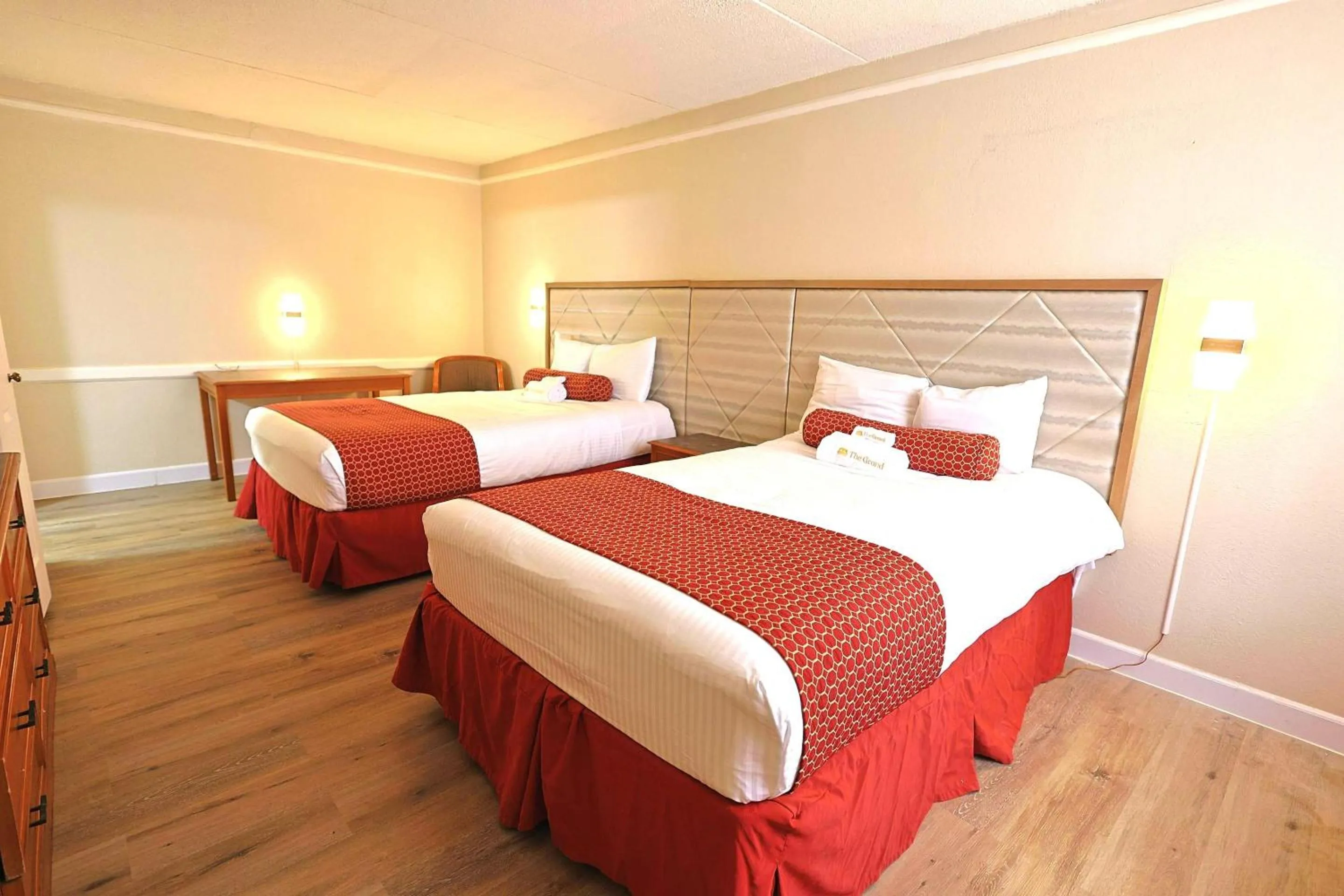 Bedroom, Bed in The Grand by Capital O Texarkana I-30